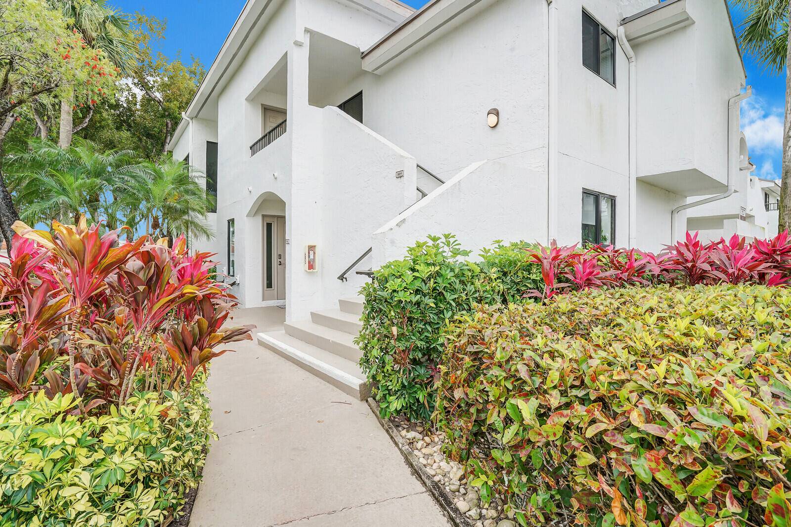 Delray Beach, FL 33446,7527 Glendevon LN 805