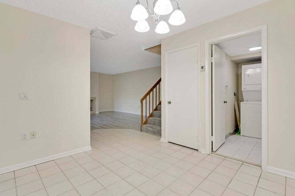 Palm Beach Gardens, FL 33418,1304 13th LN
