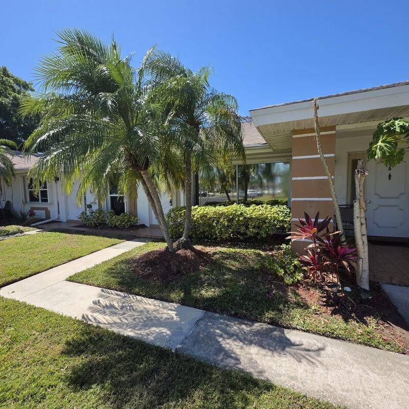 Fort Pierce, FL 34982,131 Lakes End DR C