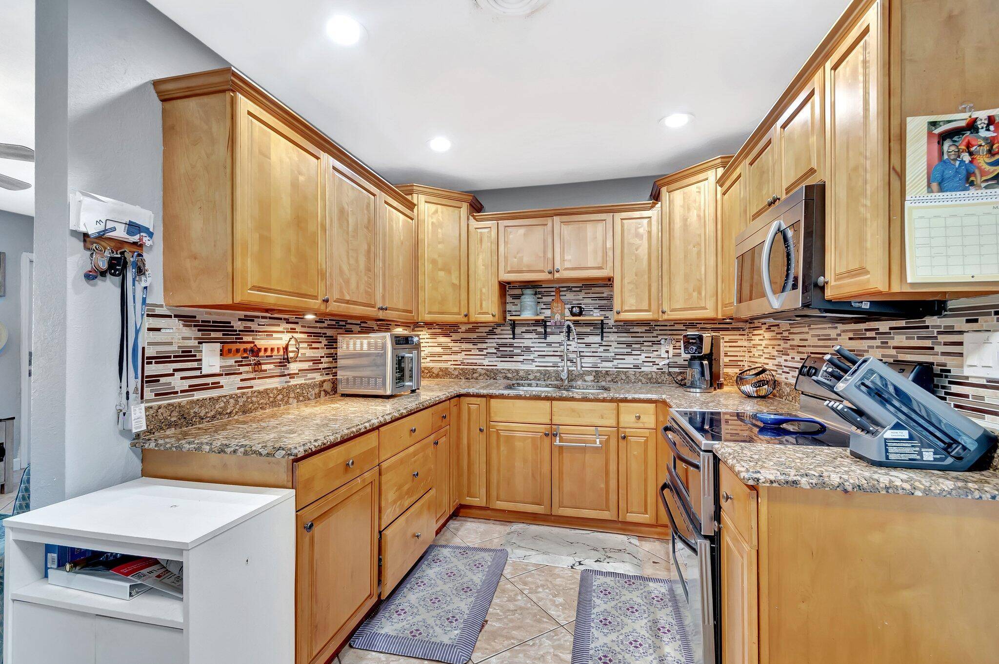Lake Worth, FL 33462,3890 Ocala RD