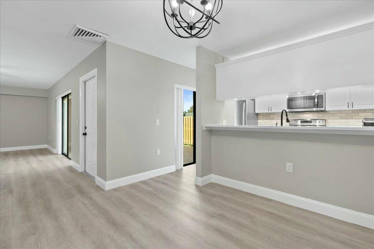 West Palm Beach, FL 33407,4107 41st WAY