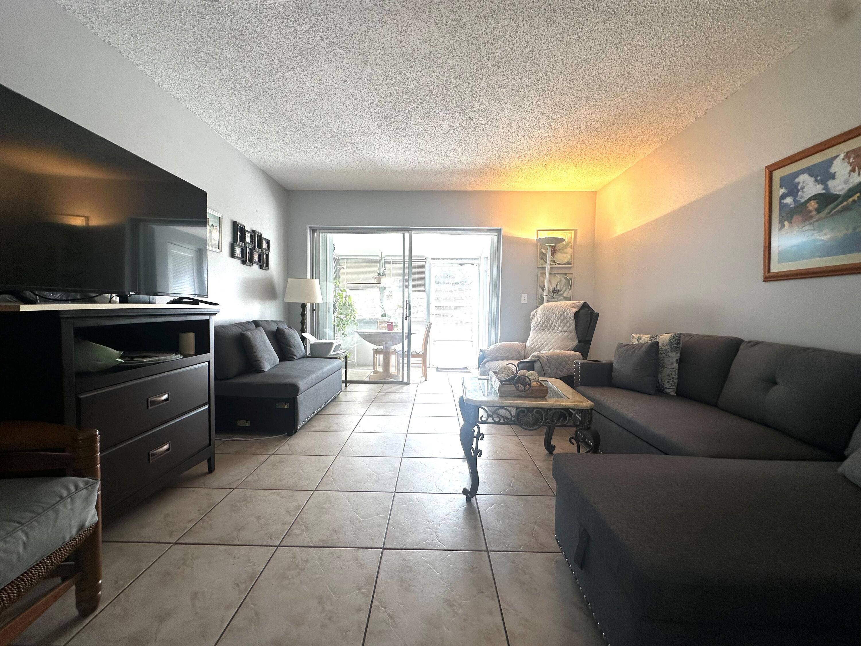 West Palm Beach, FL 33415,2779 E Emory DR A