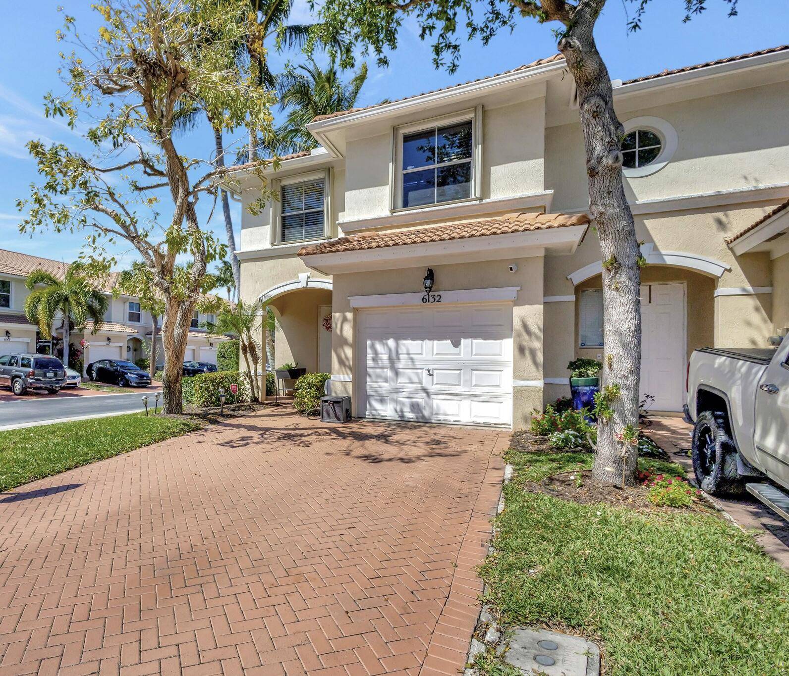 Riviera Beach, FL 33418,6132 Seminole Gardens CIR
