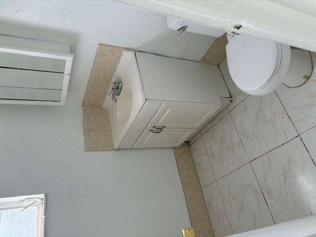 West Palm Beach, FL 33407,5882 E E Bimini CIR
