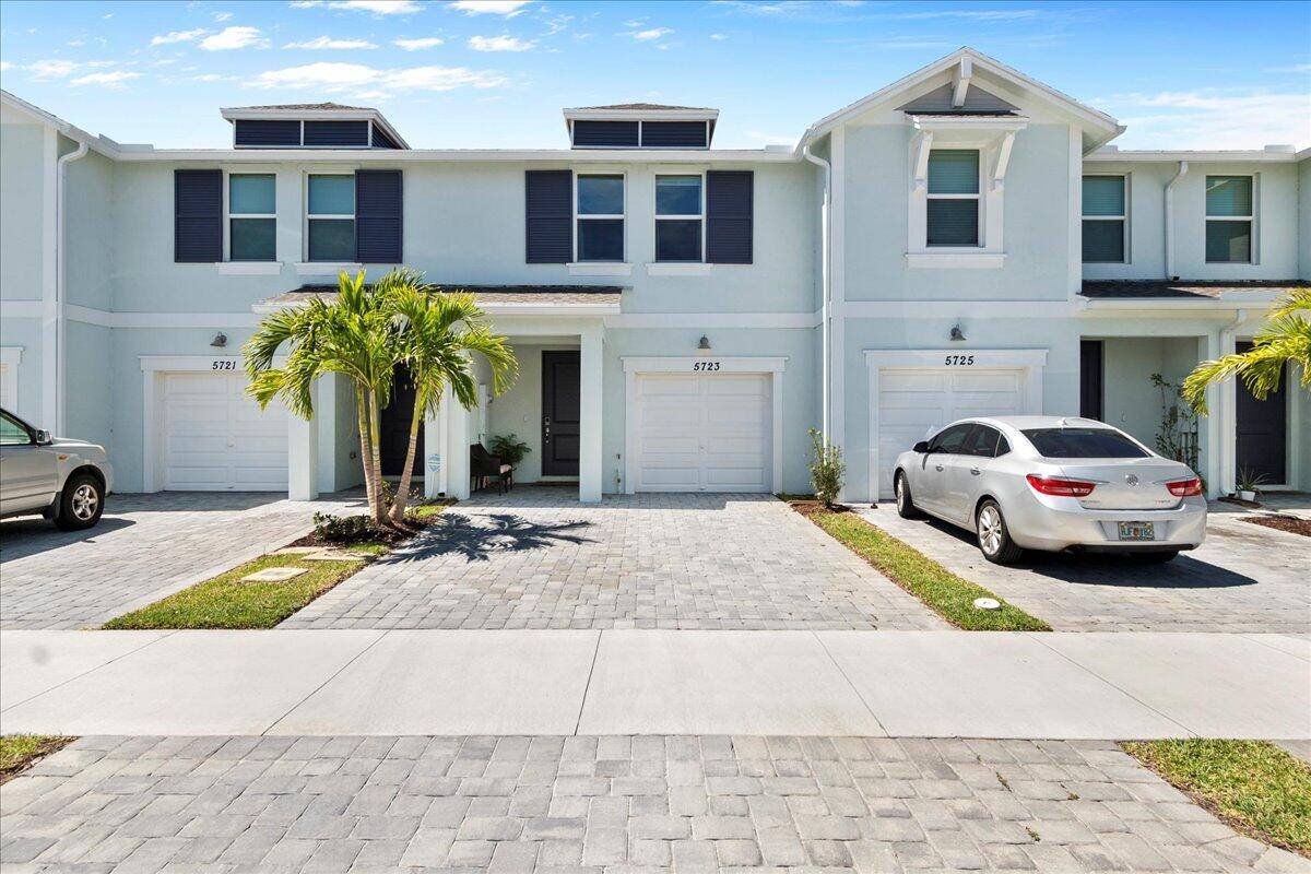 Stuart, FL 34997,5723 SE Edgewater CIR