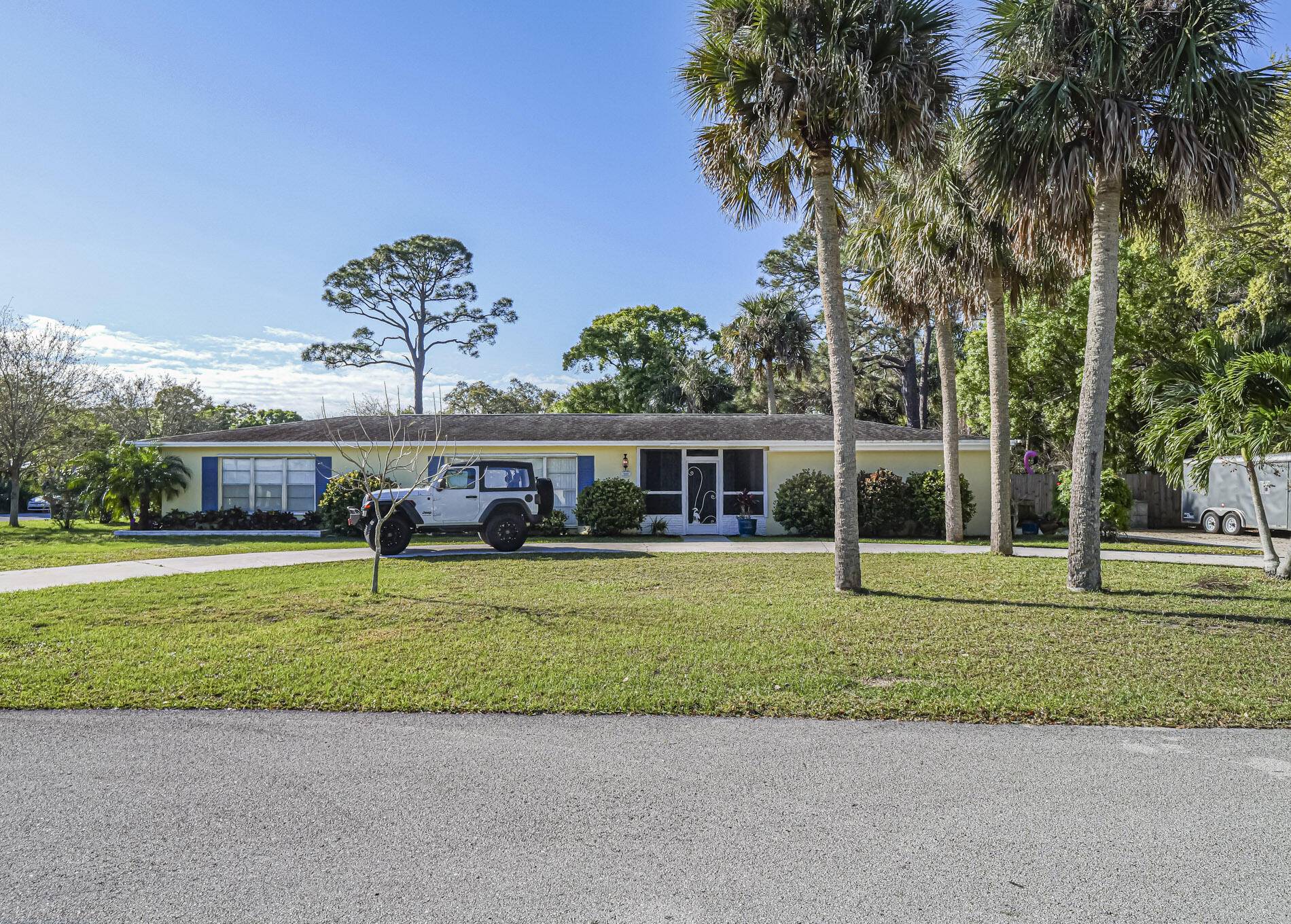 Vero Beach, FL 32960,2845 Tropical AVE