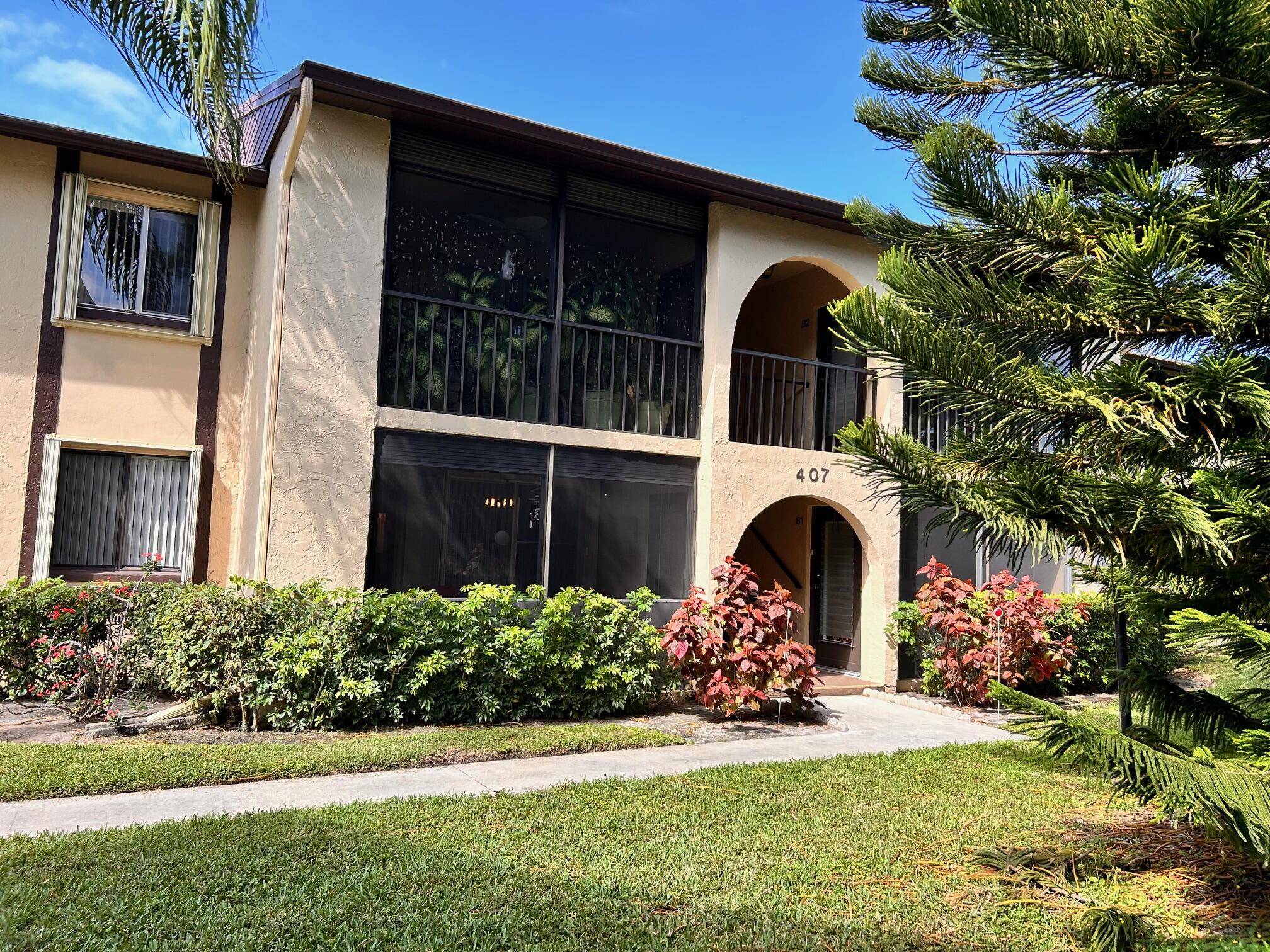 Greenacres, FL 33463,407 Pine Glen LN C-1
