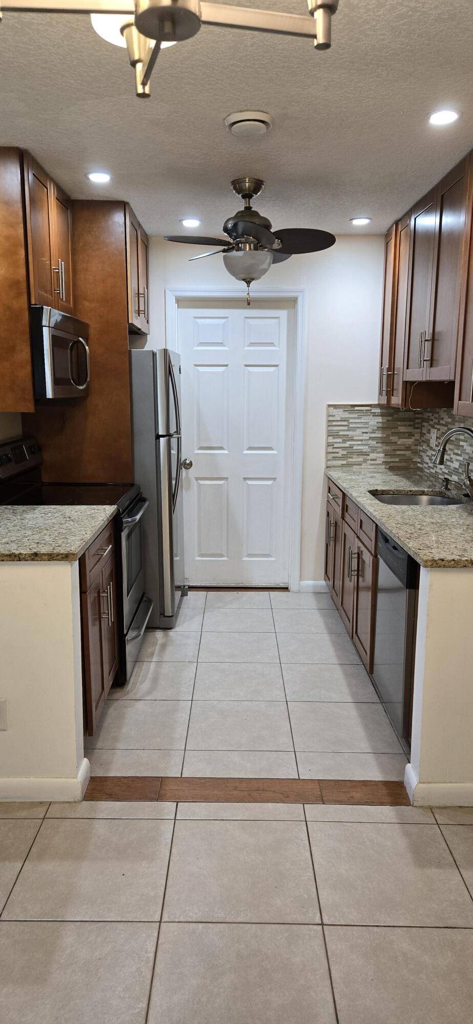 Boynton Beach, FL 33426,114 Leisureville BLVD