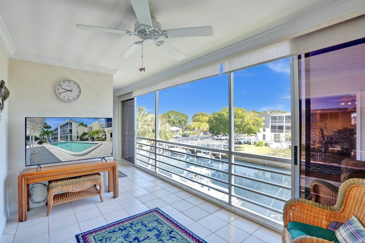 Boca Raton, FL 33487,5900 NE 7th AVE 306s