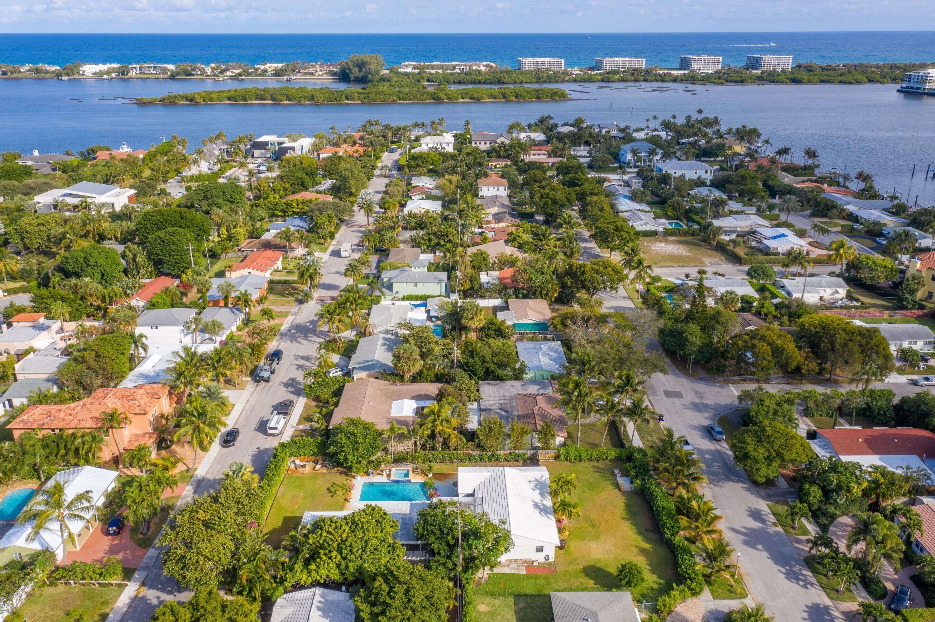 West Palm Beach, FL 33405,147 Gregory RD