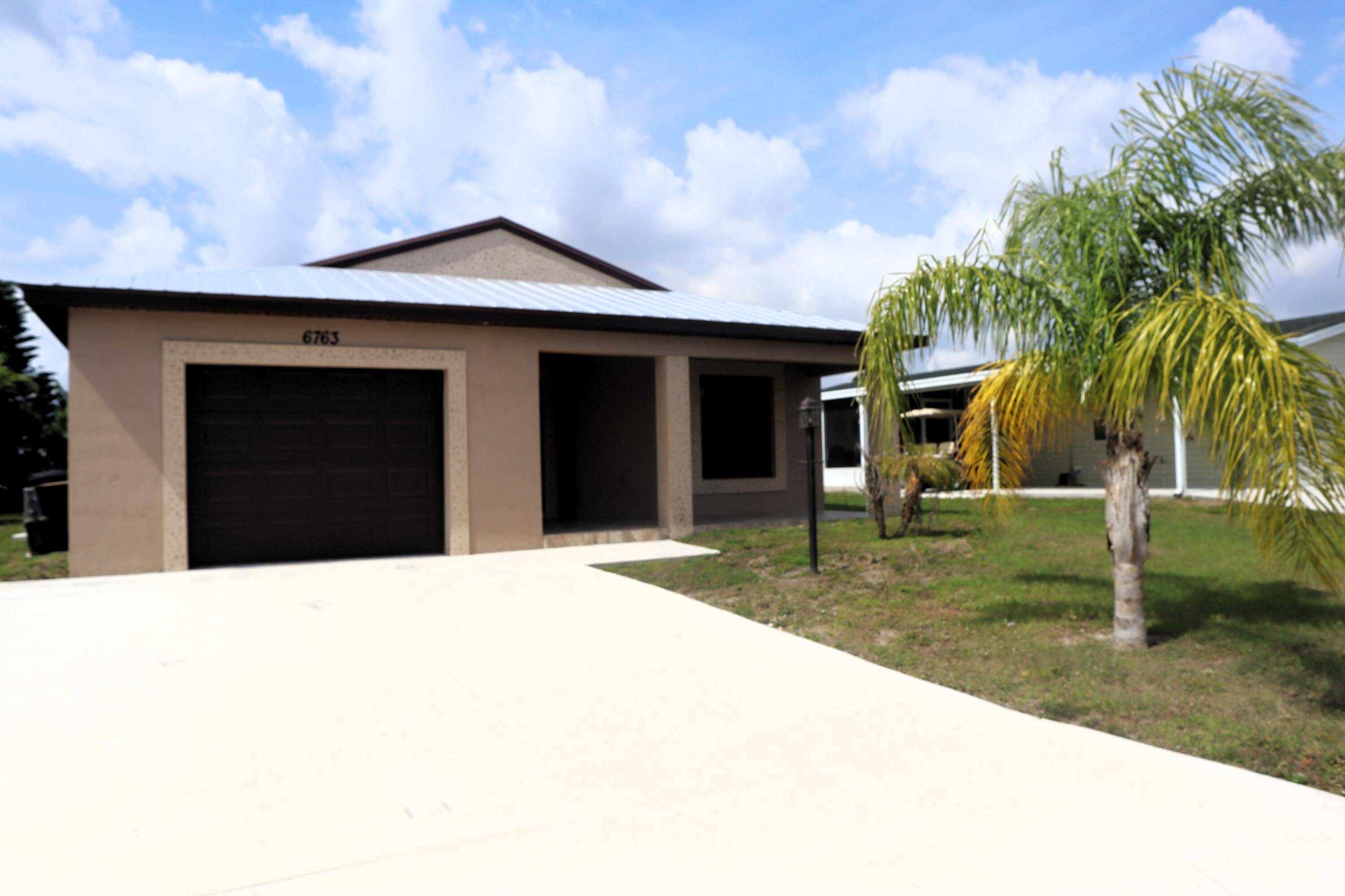Fort Pierce, FL 34950,6763 Mar Pacifico