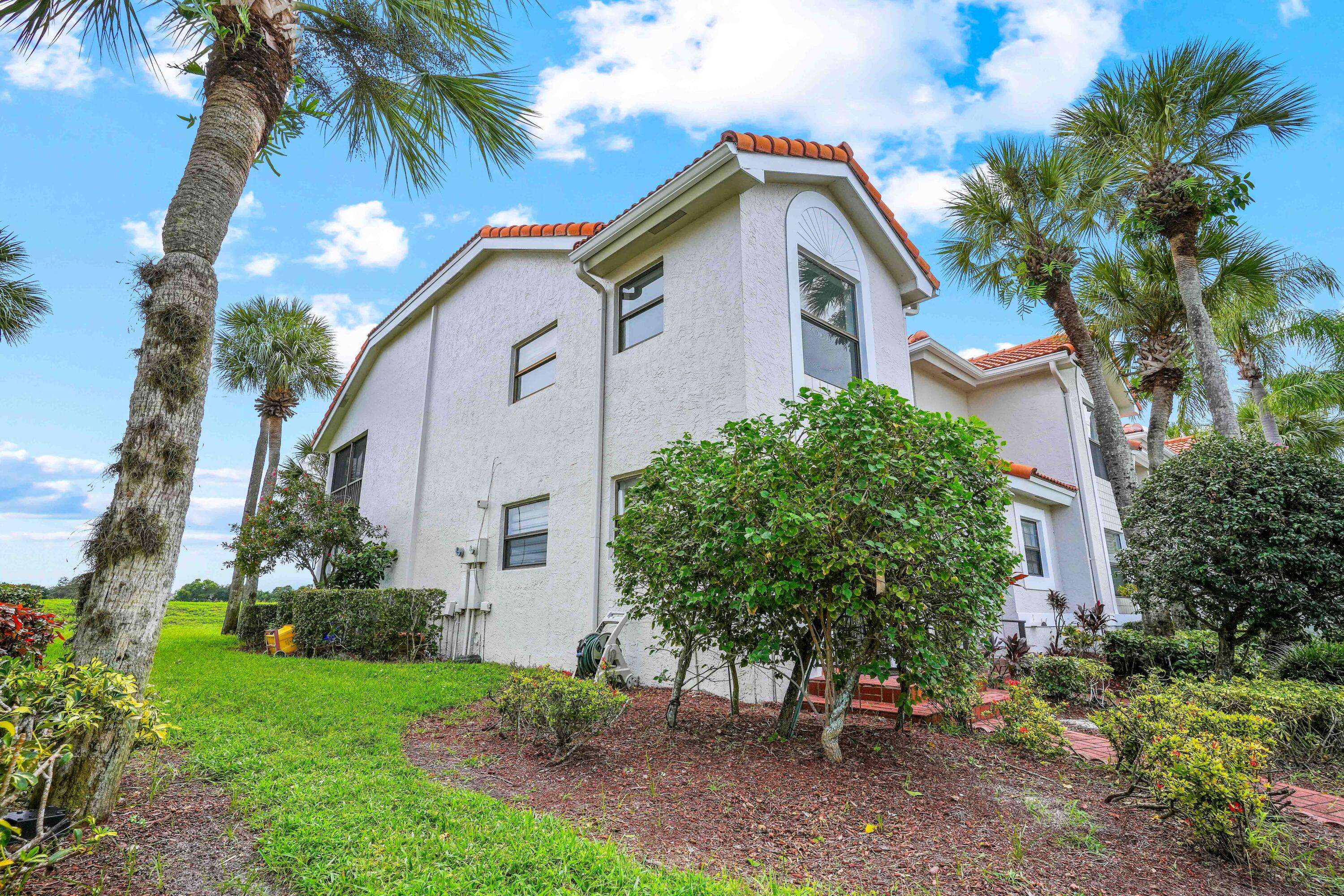 Boca Raton, FL 33498,10910 Lakemore LN 201