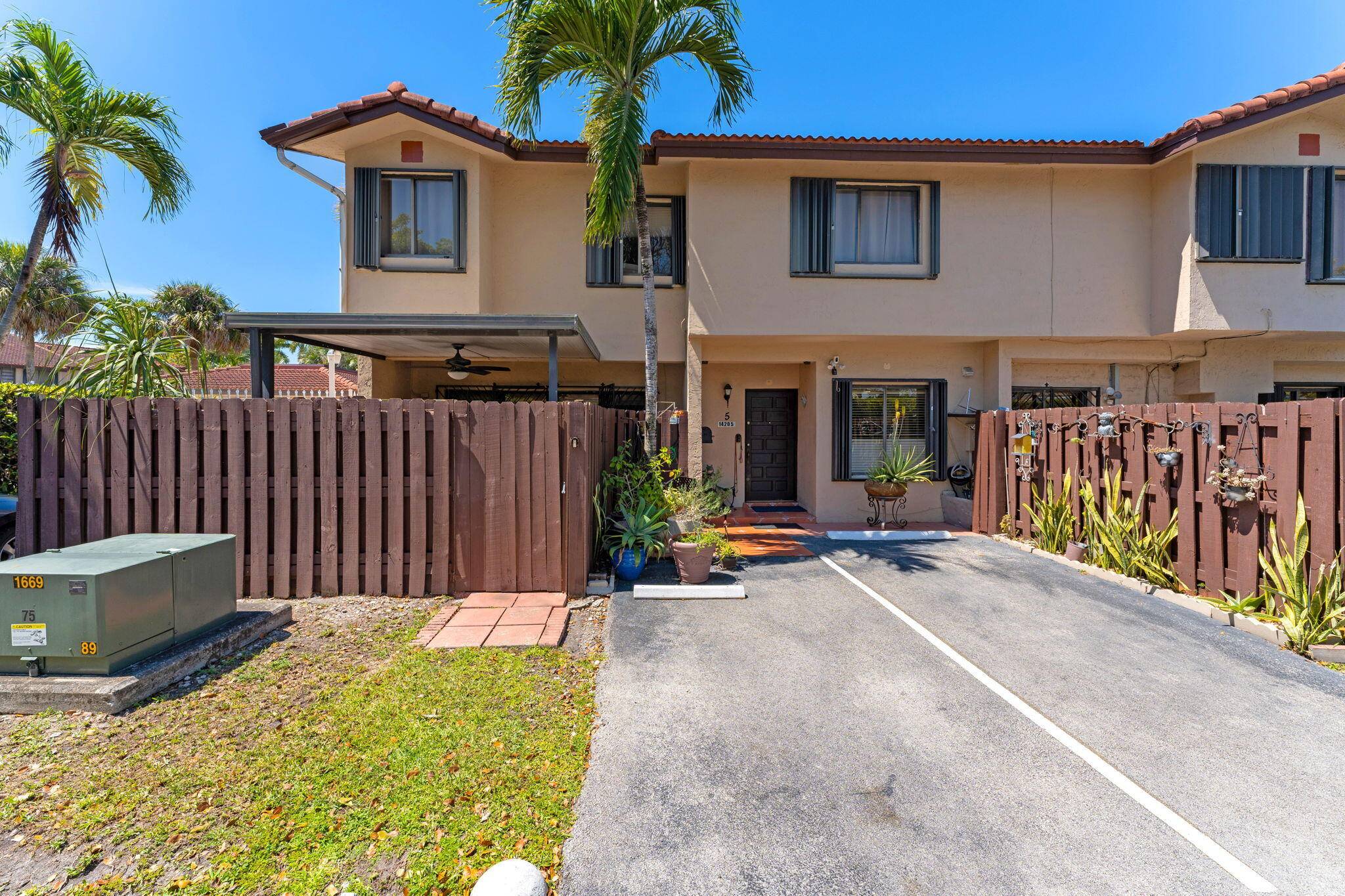 Miami, FL 33183,14205 SW 57th LN 5-A-6