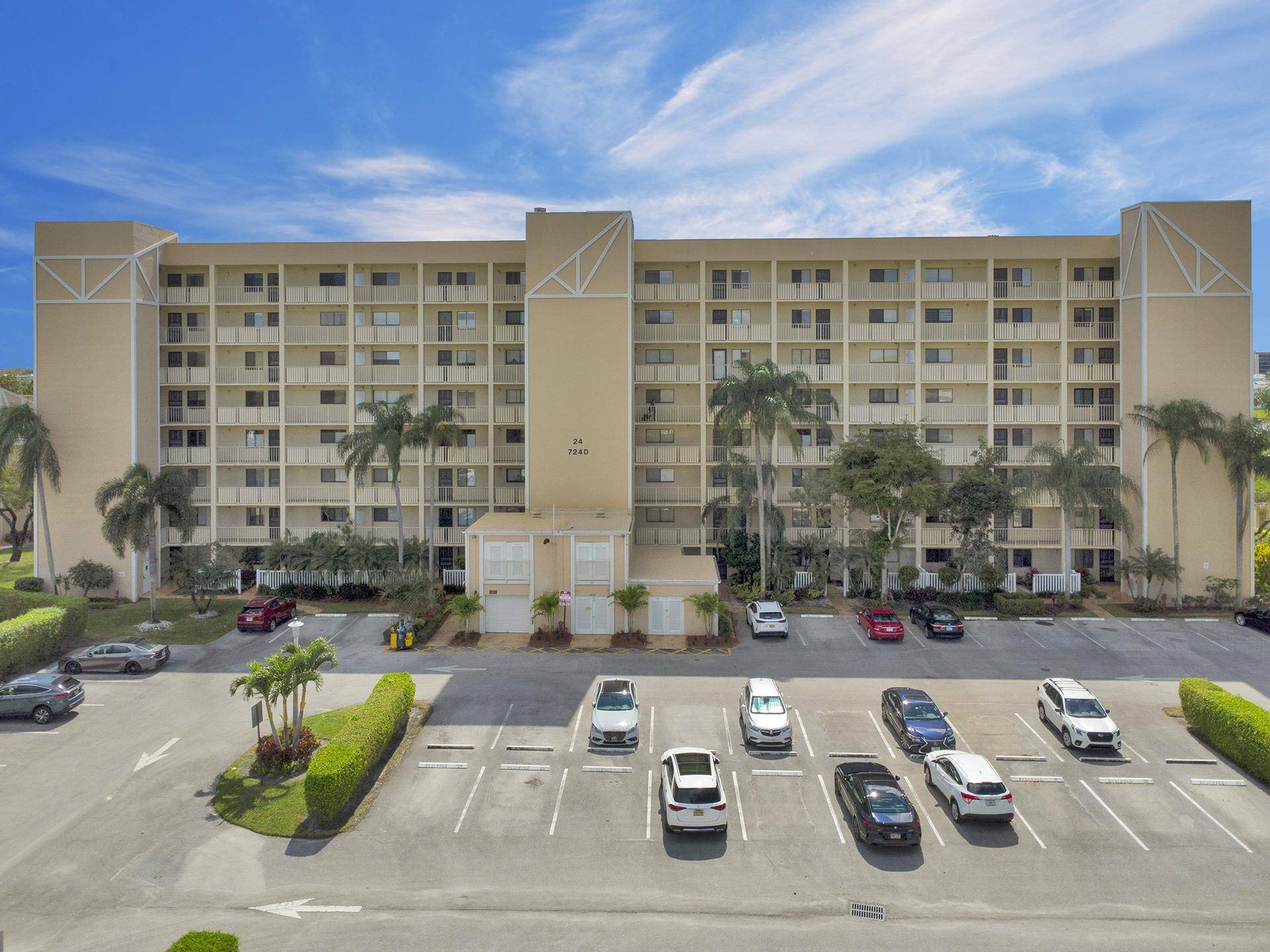 Delray Beach, FL 33446,7240 Huntington LN 802