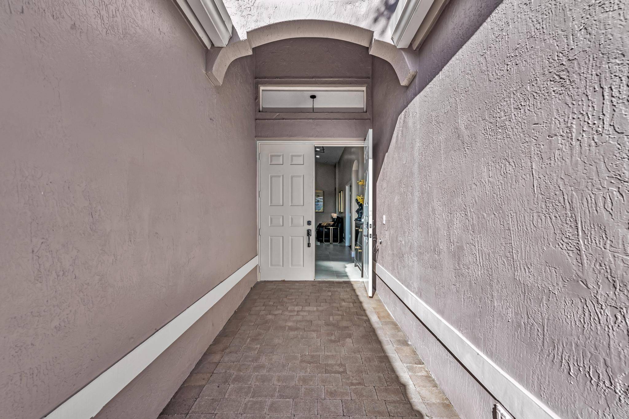 Lake Worth, FL 33467,9989 Torino DR