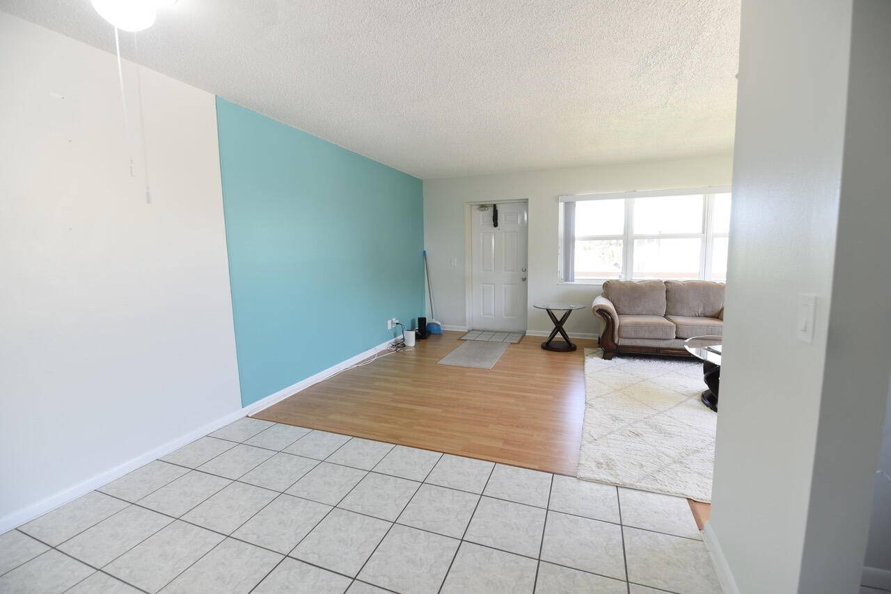 West Palm Beach, FL 33417,174 Windsor H