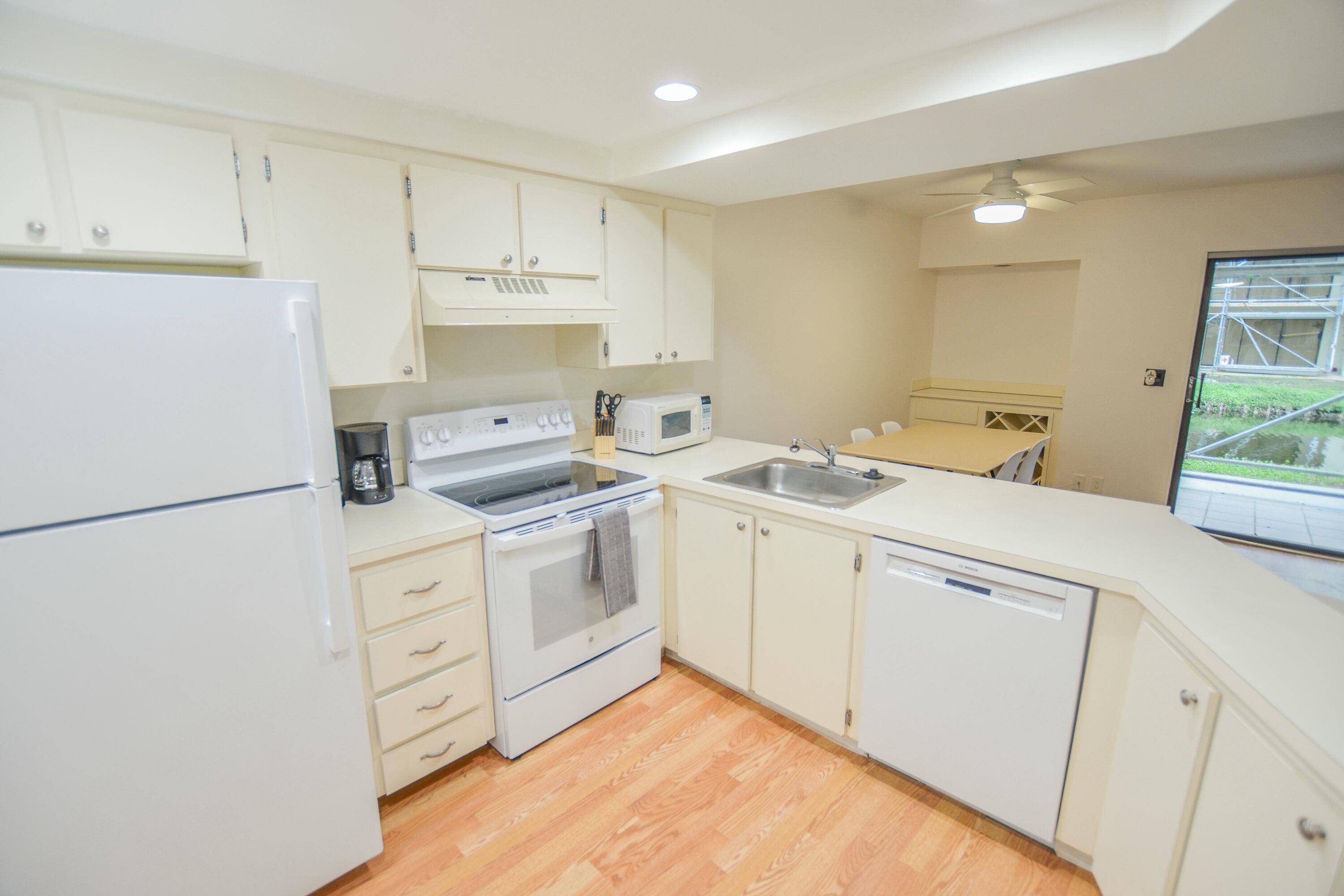 Jupiter, FL 33477,1605 S Us Hwy 1 A105