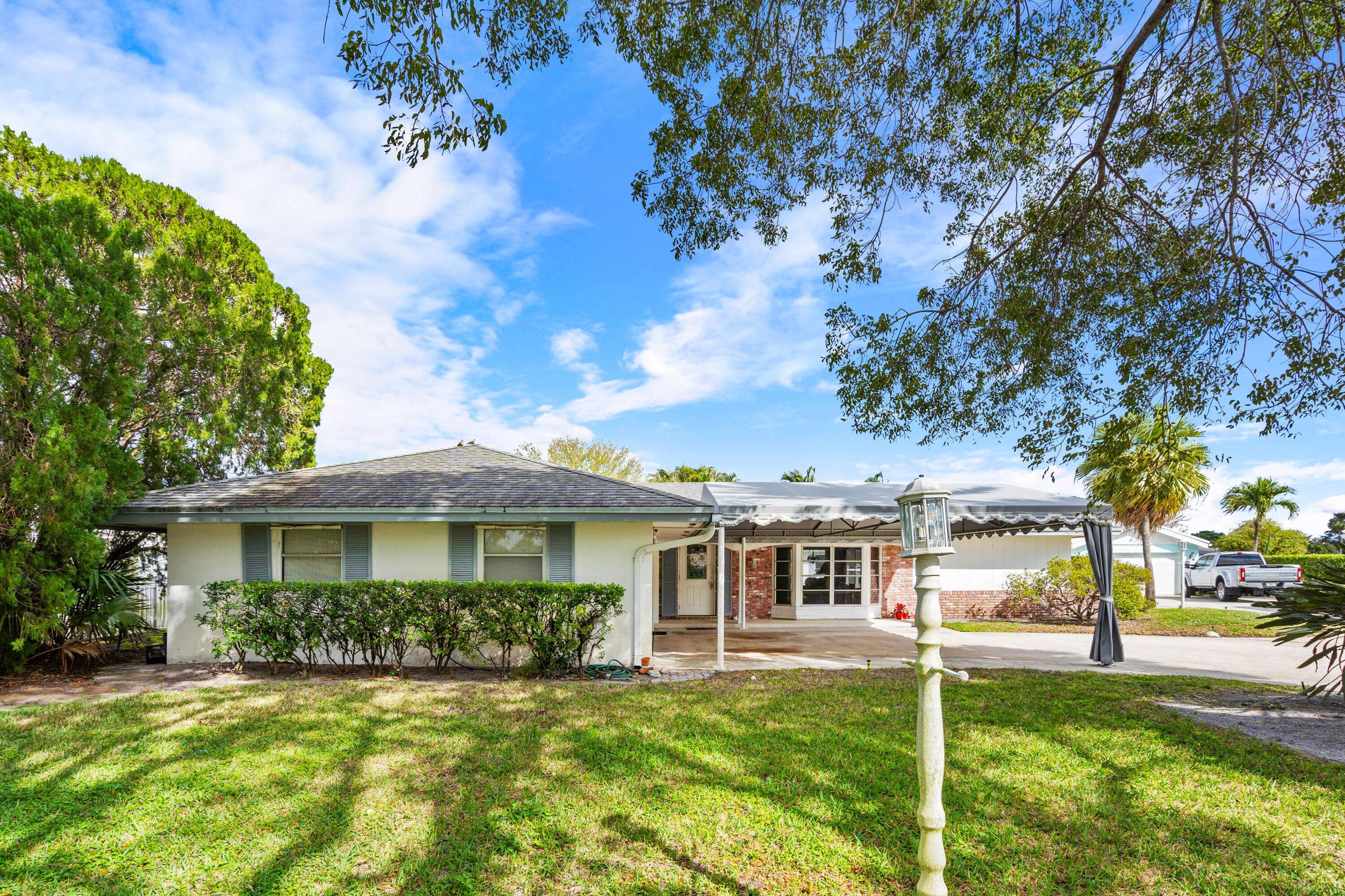 Palm Beach Gardens, FL 33418,4705 Holly DR