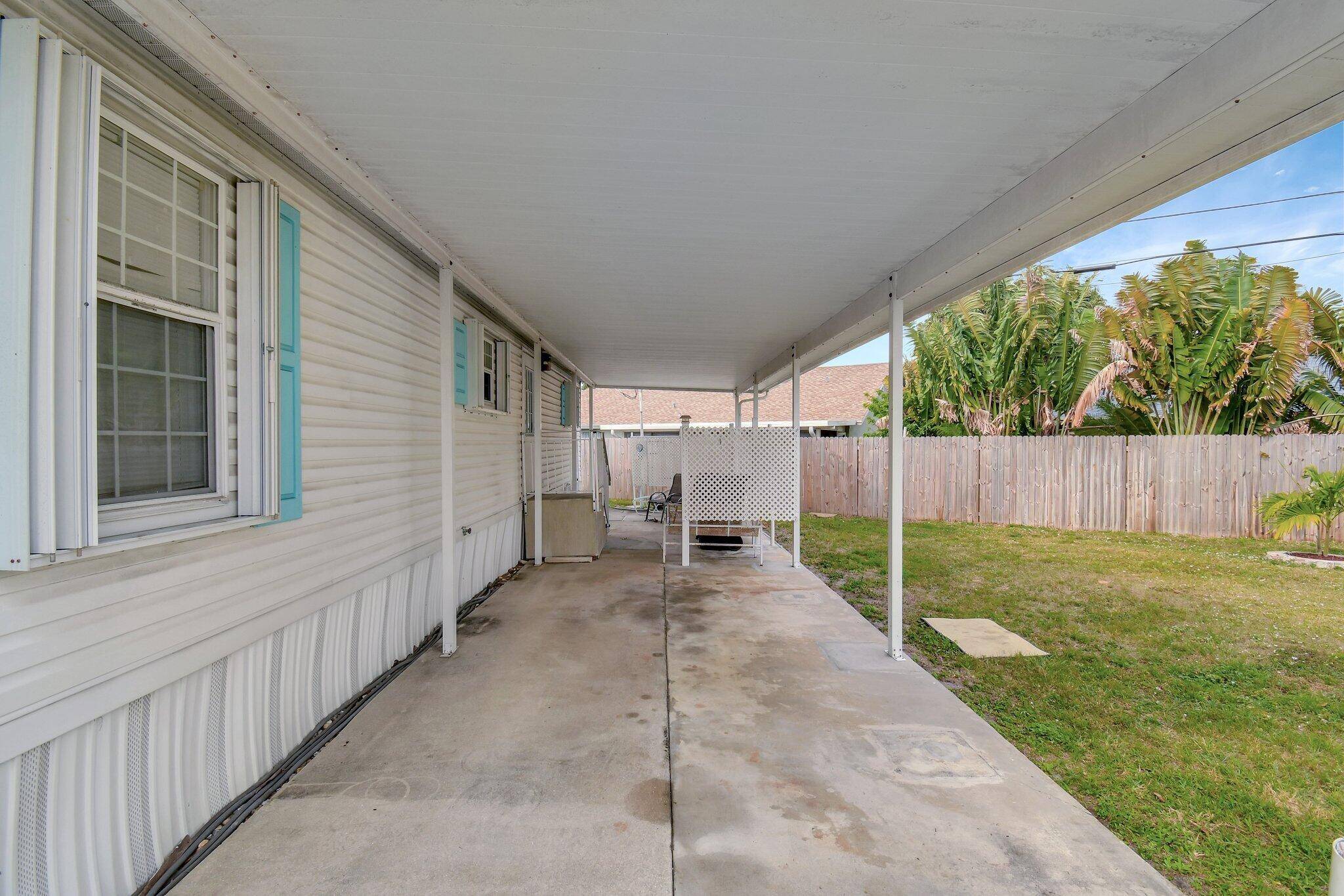 Delray Beach, FL 33445,14567 Sunset DR