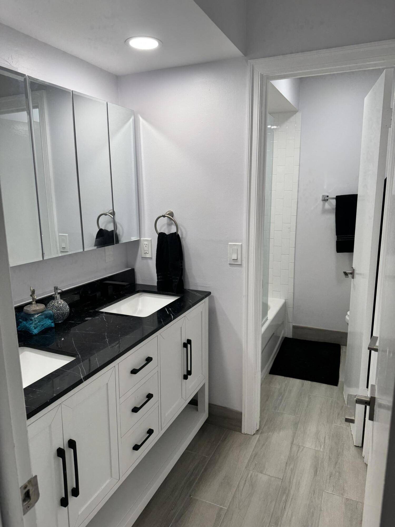 Palm Beach Gardens, FL 33410,3526 E E Gardens East DR A