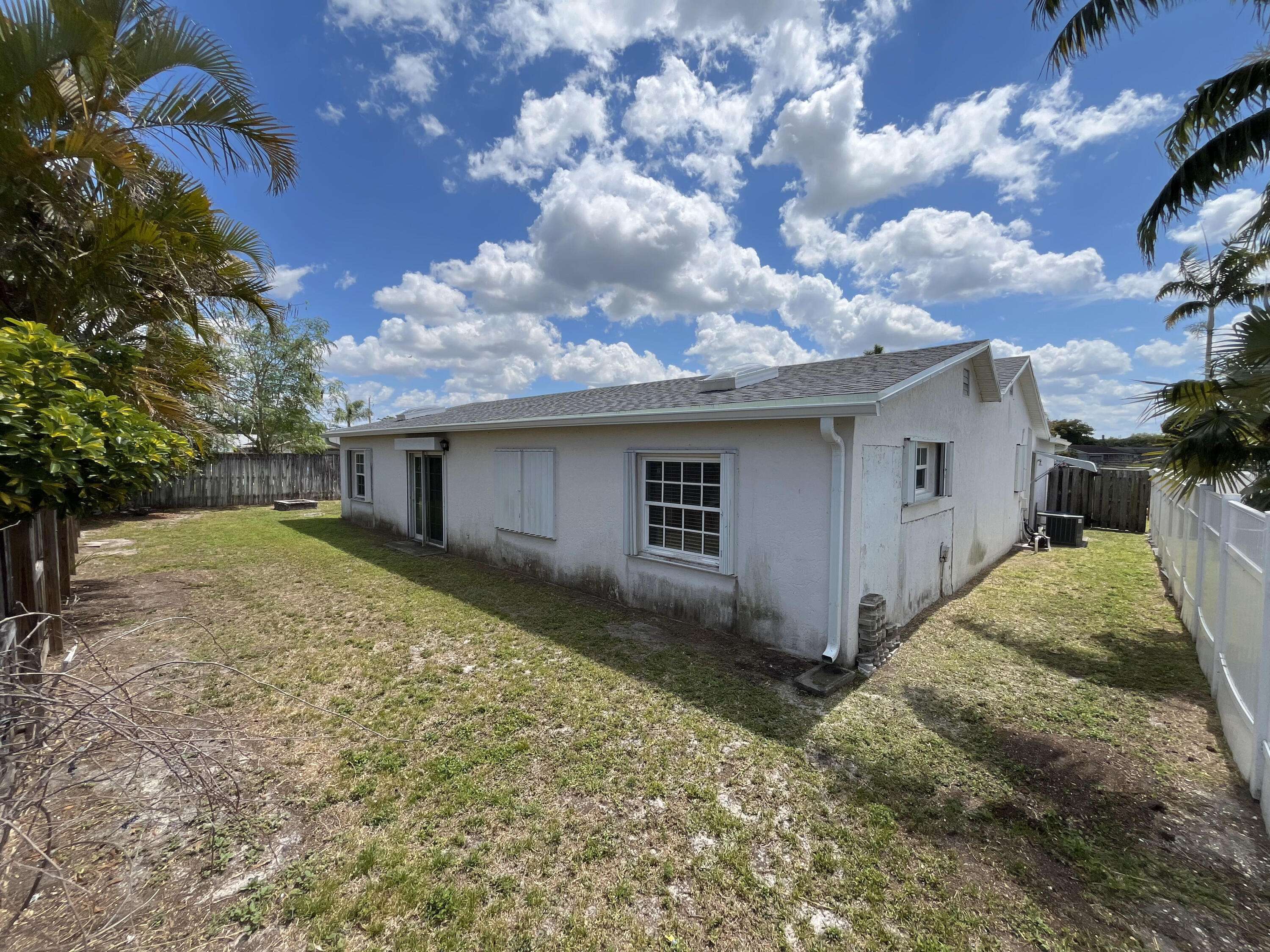 Royal Palm Beach, FL 33411,10089 Penzance LN