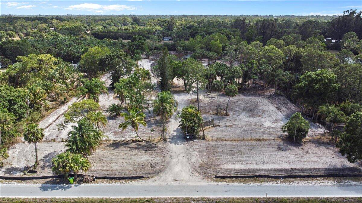 Loxahatchee Groves, FL 33470,15590 North RD