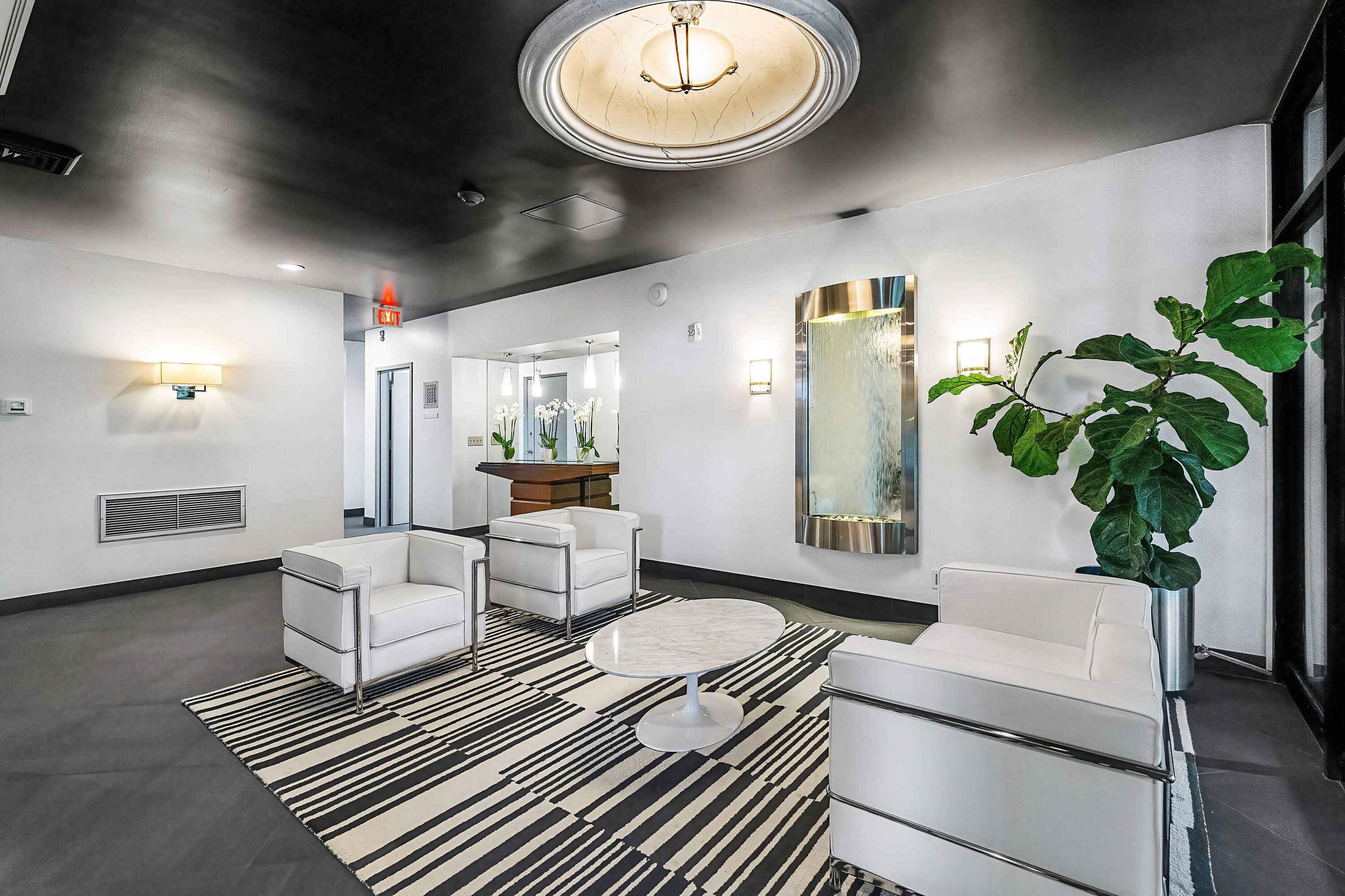 West Palm Beach, FL 33401,2400 Presidential WAY 302