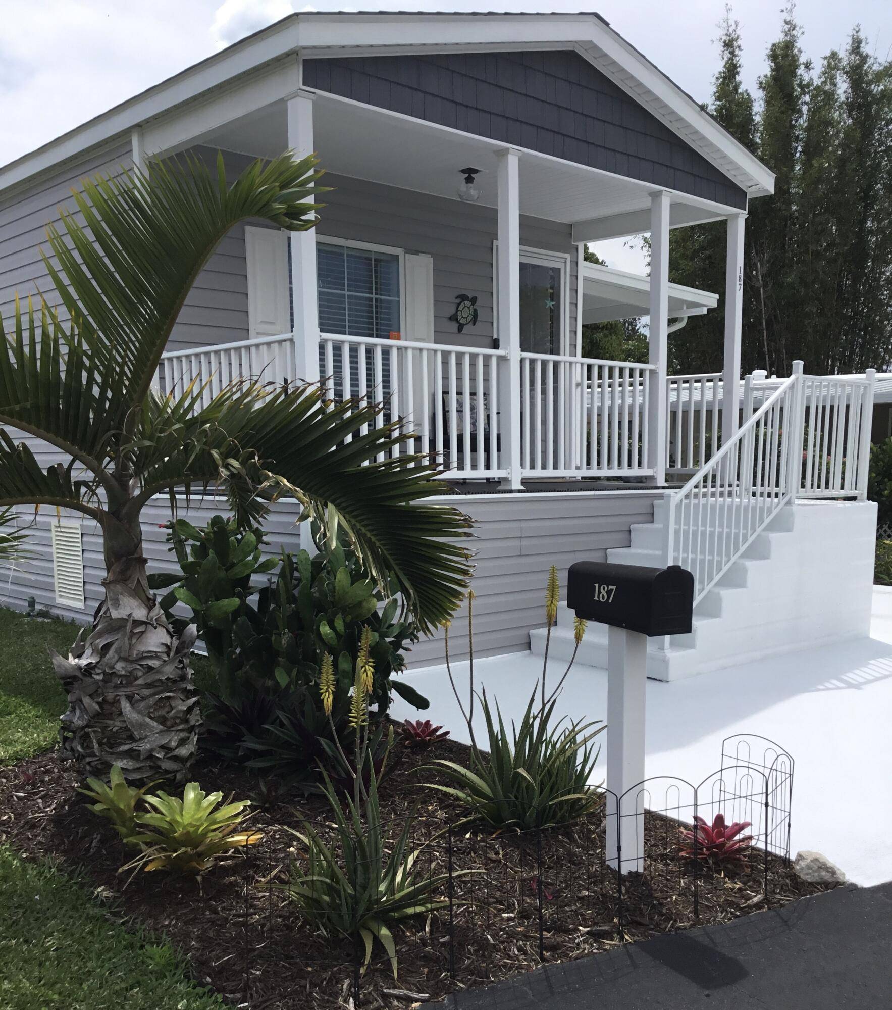 Fort Pierce, FL 34982,187 Cardinal AVE