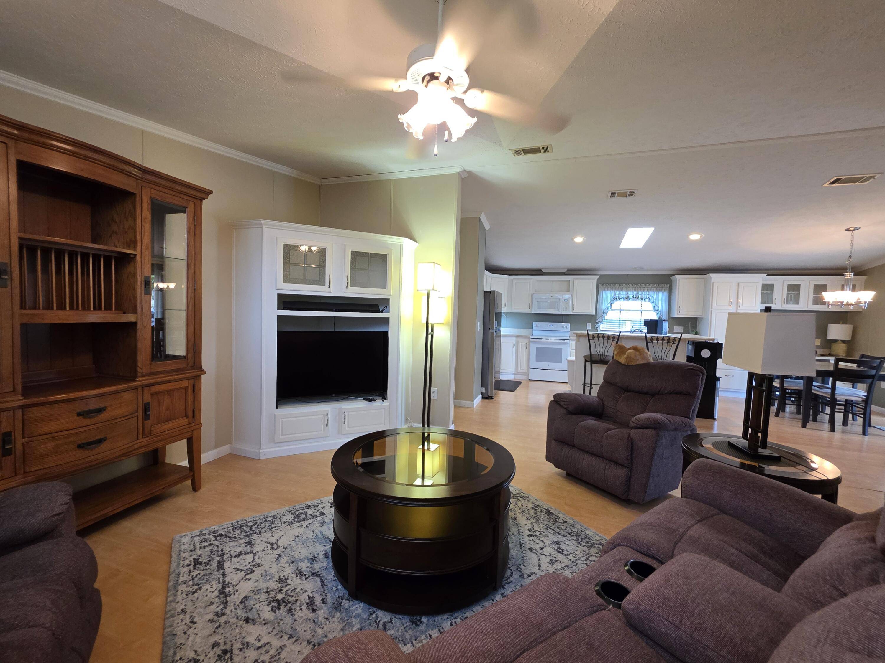 Lantana, FL 33462,4124 8th CT