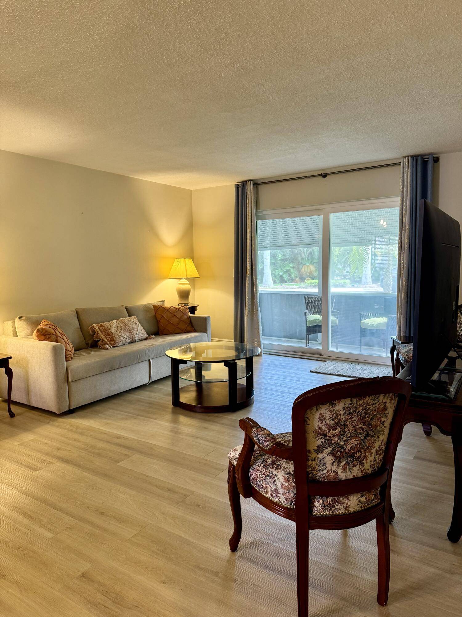 Hallandale Beach, FL 33009,700 Layne BLVD 119