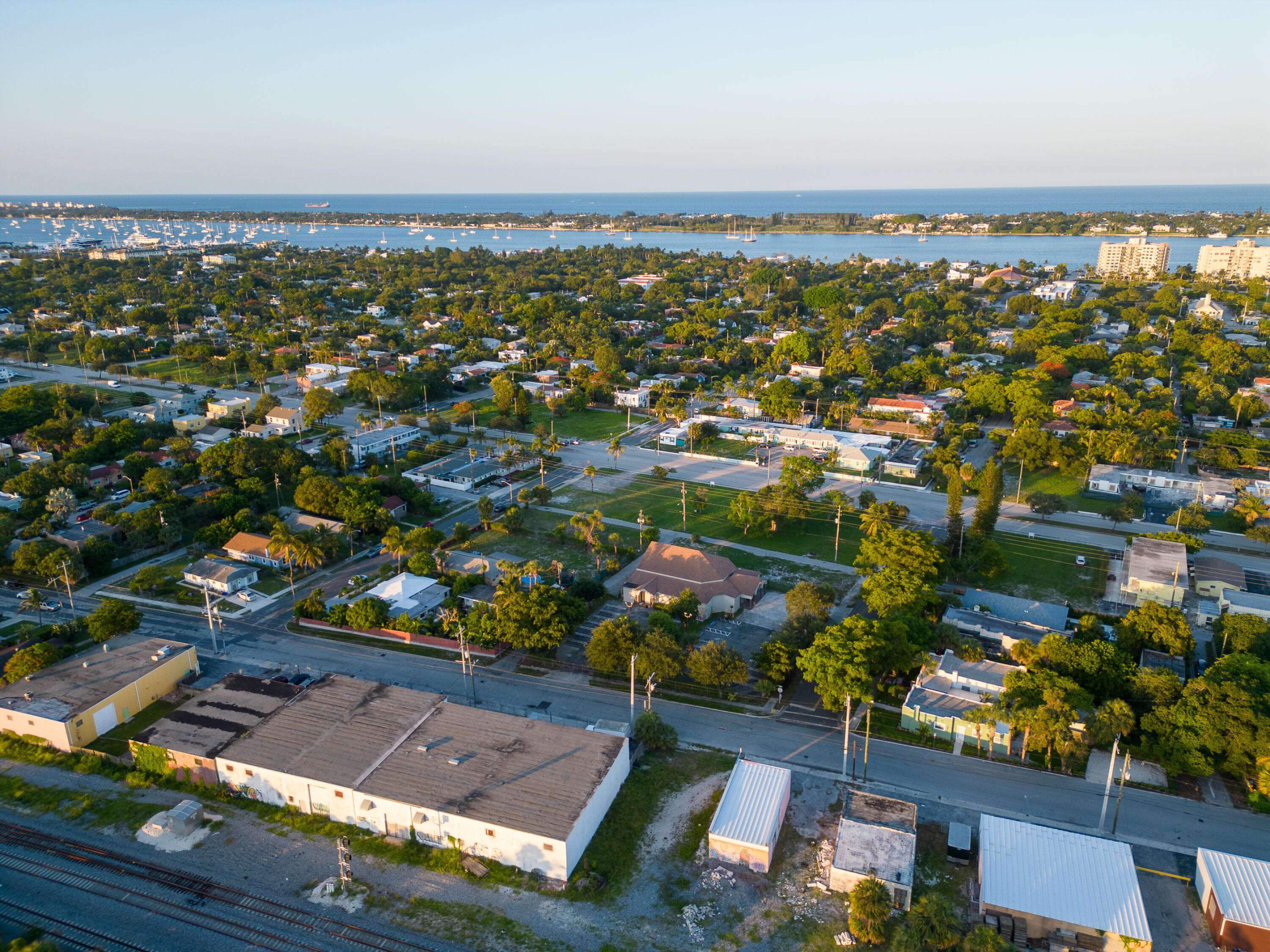 West Palm Beach, FL 33407,2731 Pinewood AVE