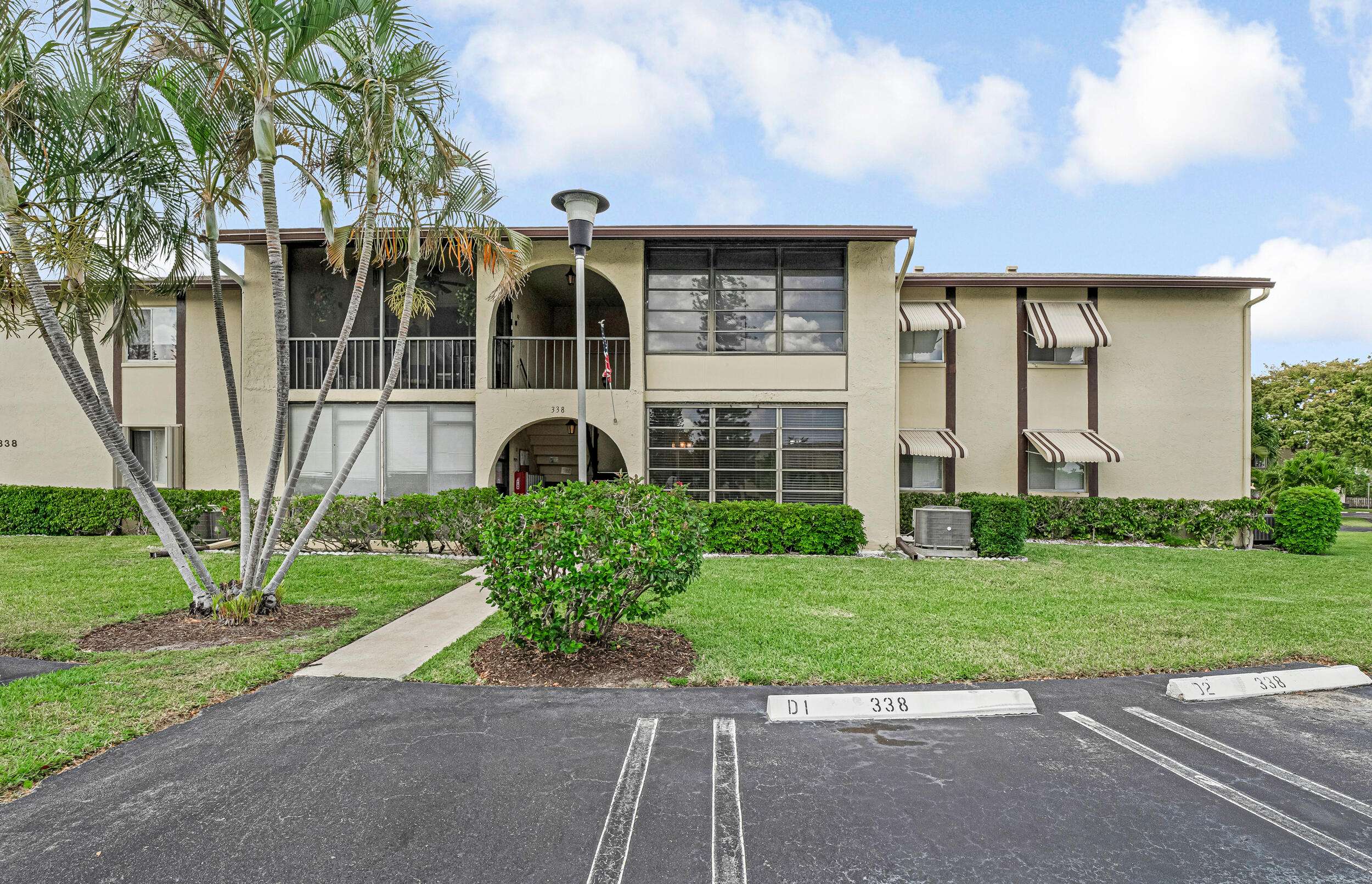 Greenacres, FL 33463,338 Pine Ridge CIR D-1