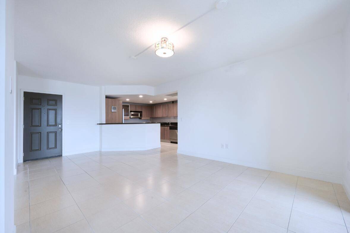 West Palm Beach, FL 33401,610 Clematis ST 700