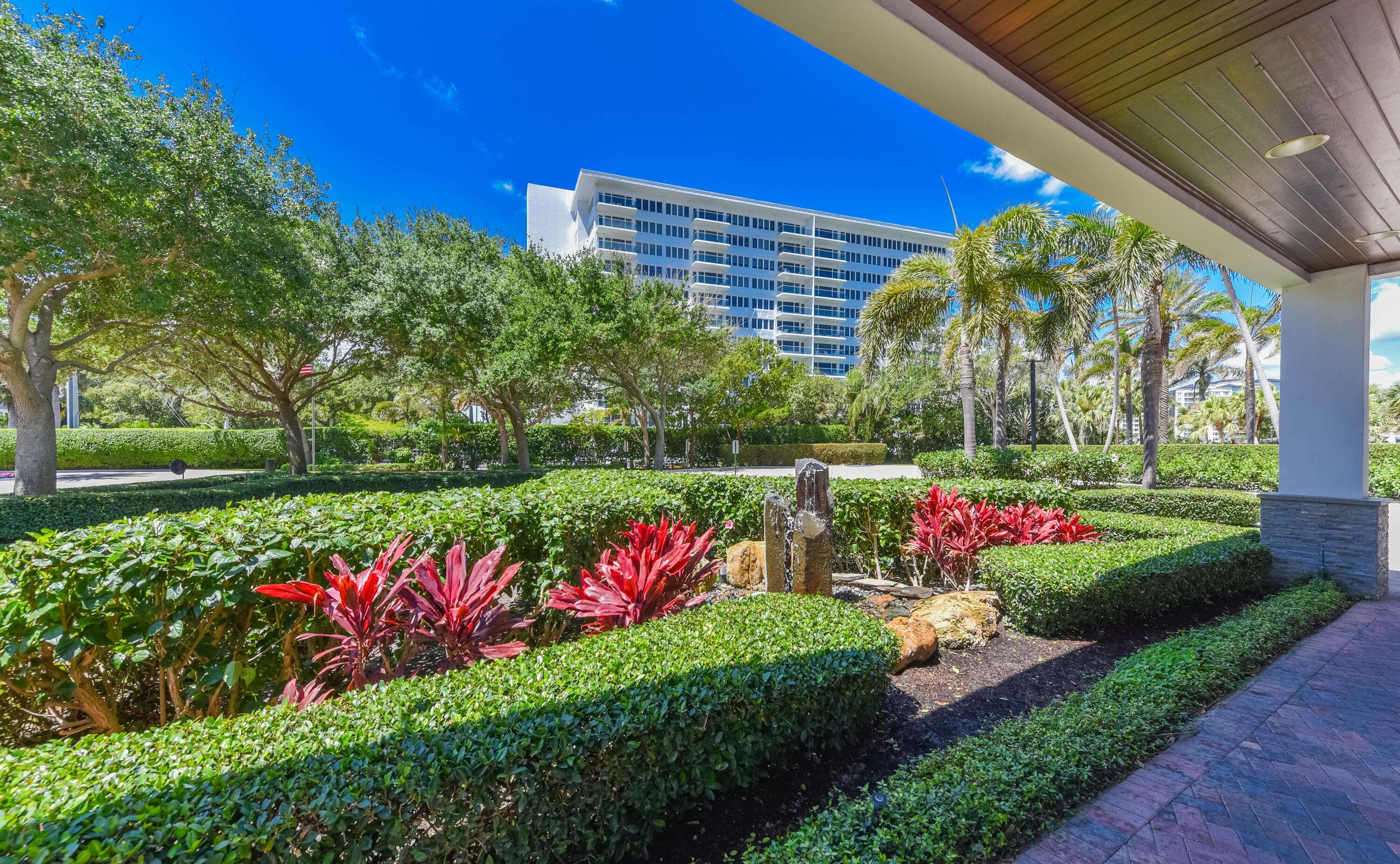 Boca Raton, FL 33432,875 E Camino Real 2g