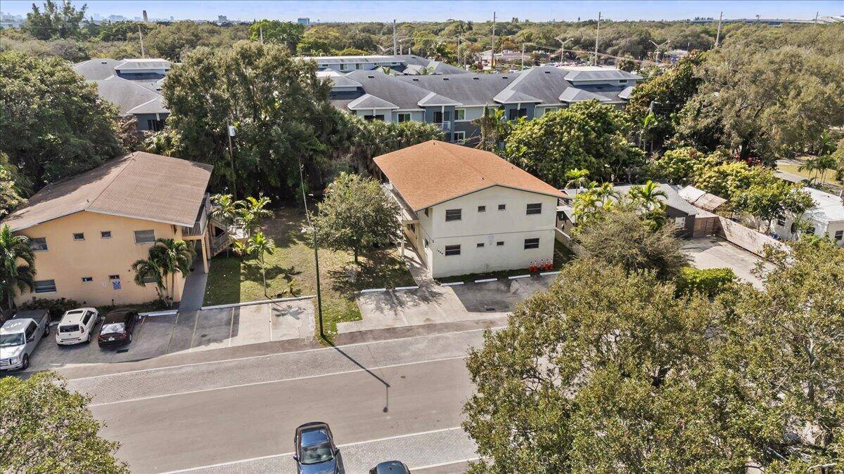 Fort Lauderdale, FL 33315,1460 SW 24 CT 1-4