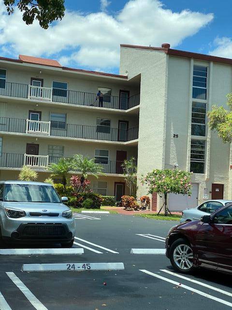 Delray Beach, FL 33446,25 Abbey LN 204