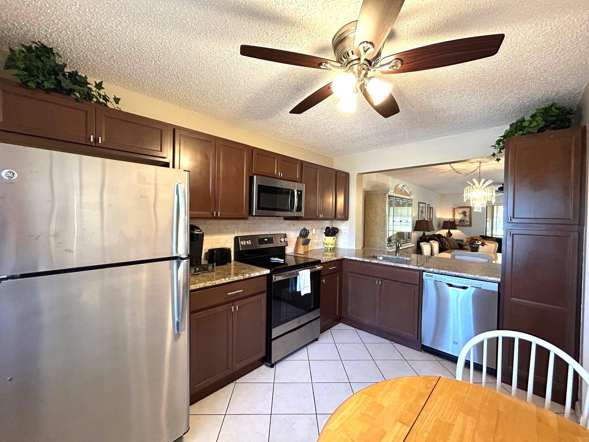 Lake Worth, FL 33467,7634 Tahiti LN 106