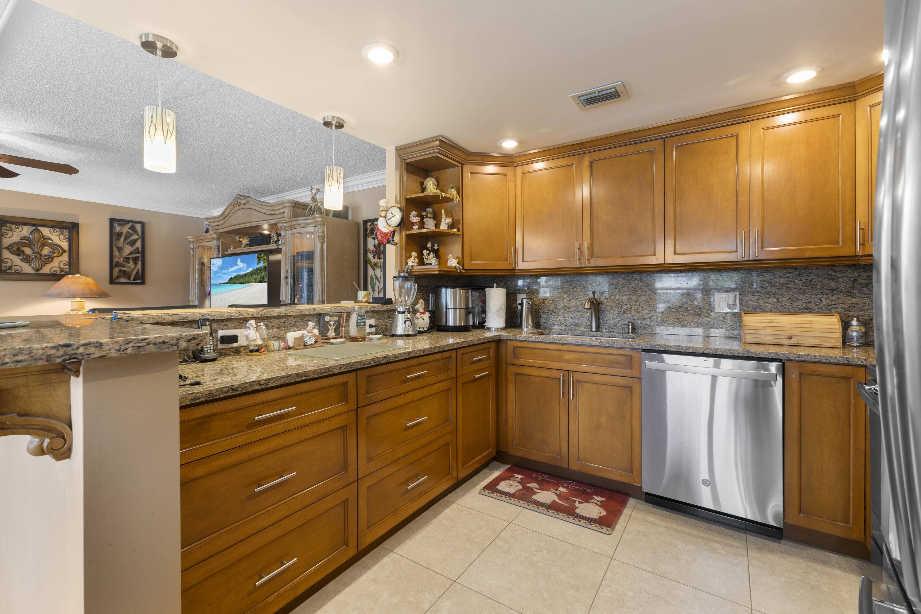 West Palm Beach, FL 33417,110 Greenbrier B