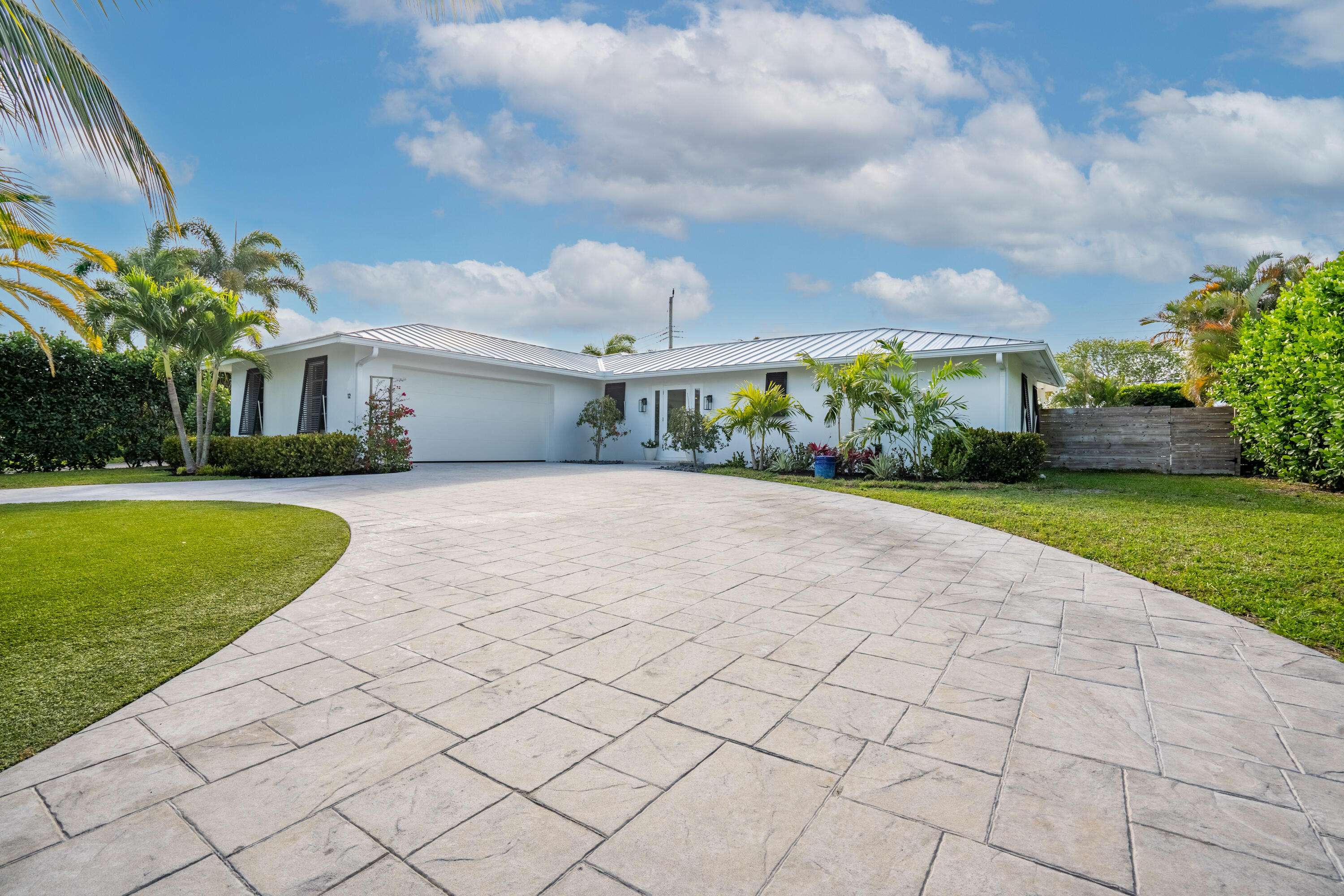 Tequesta, FL 33469,12 SE Hitching Post CIR