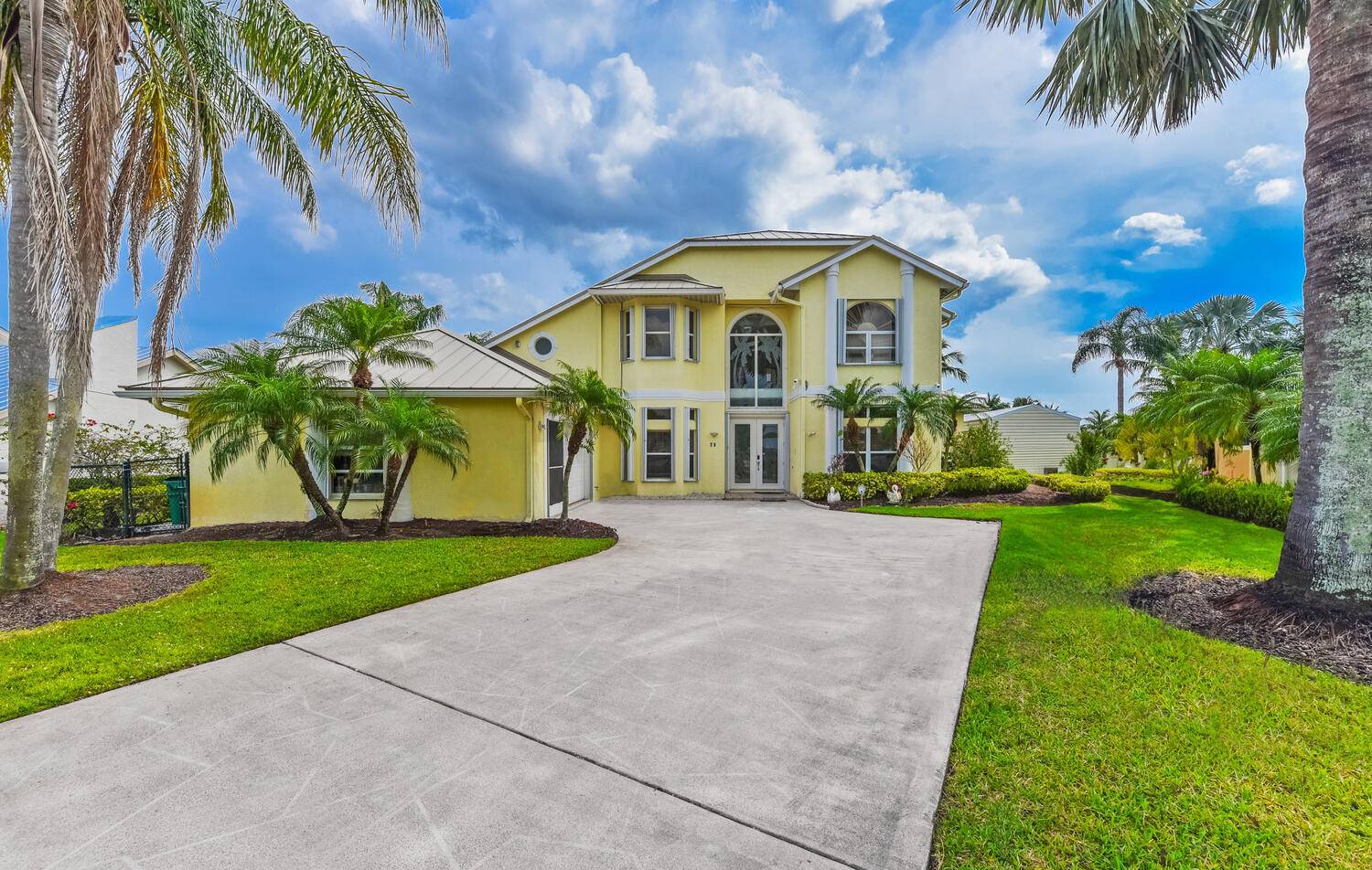 Port Saint Lucie, FL 34984,710 SE Essex DR