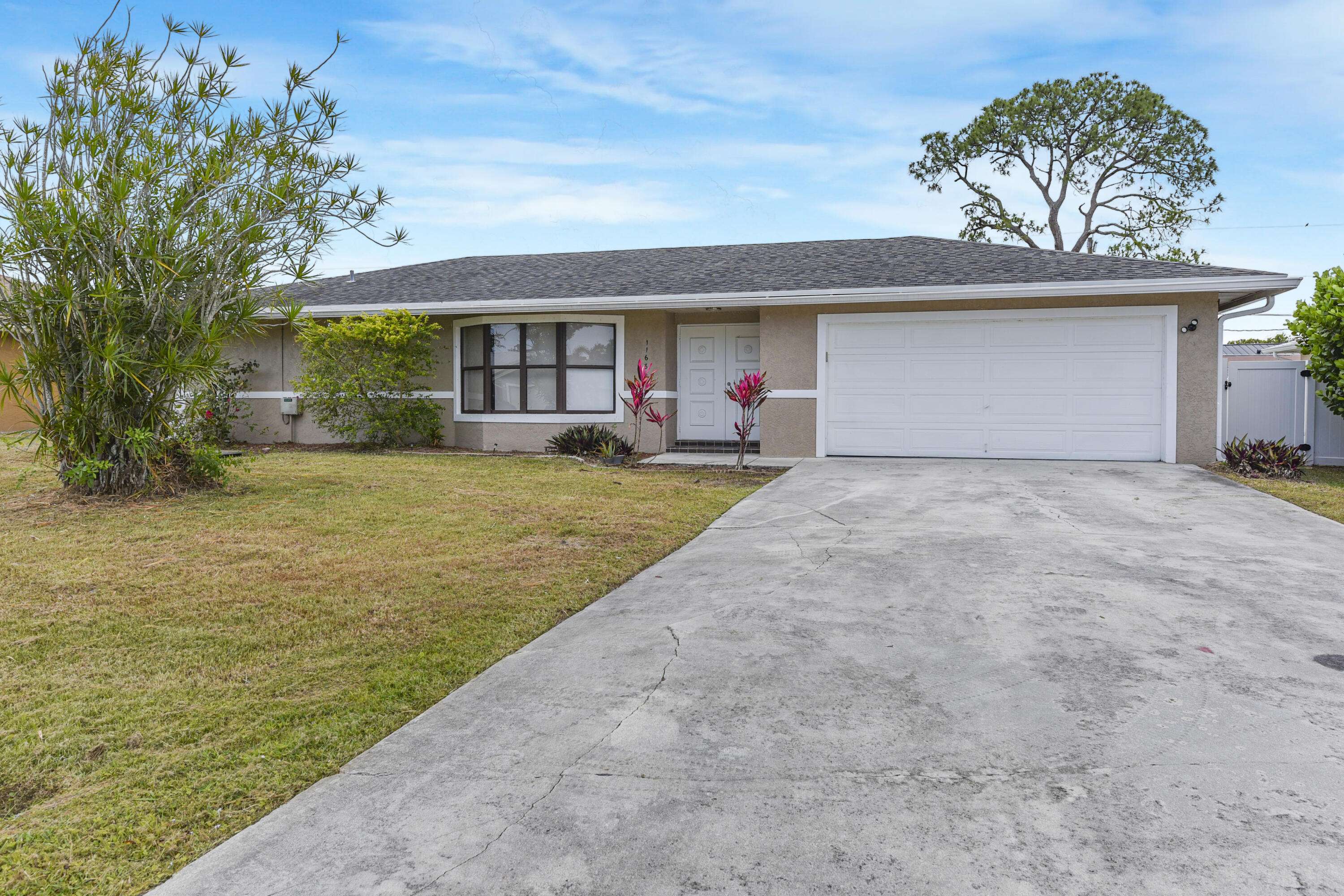 Port Saint Lucie, FL 34983,1168 SE Clifton LN