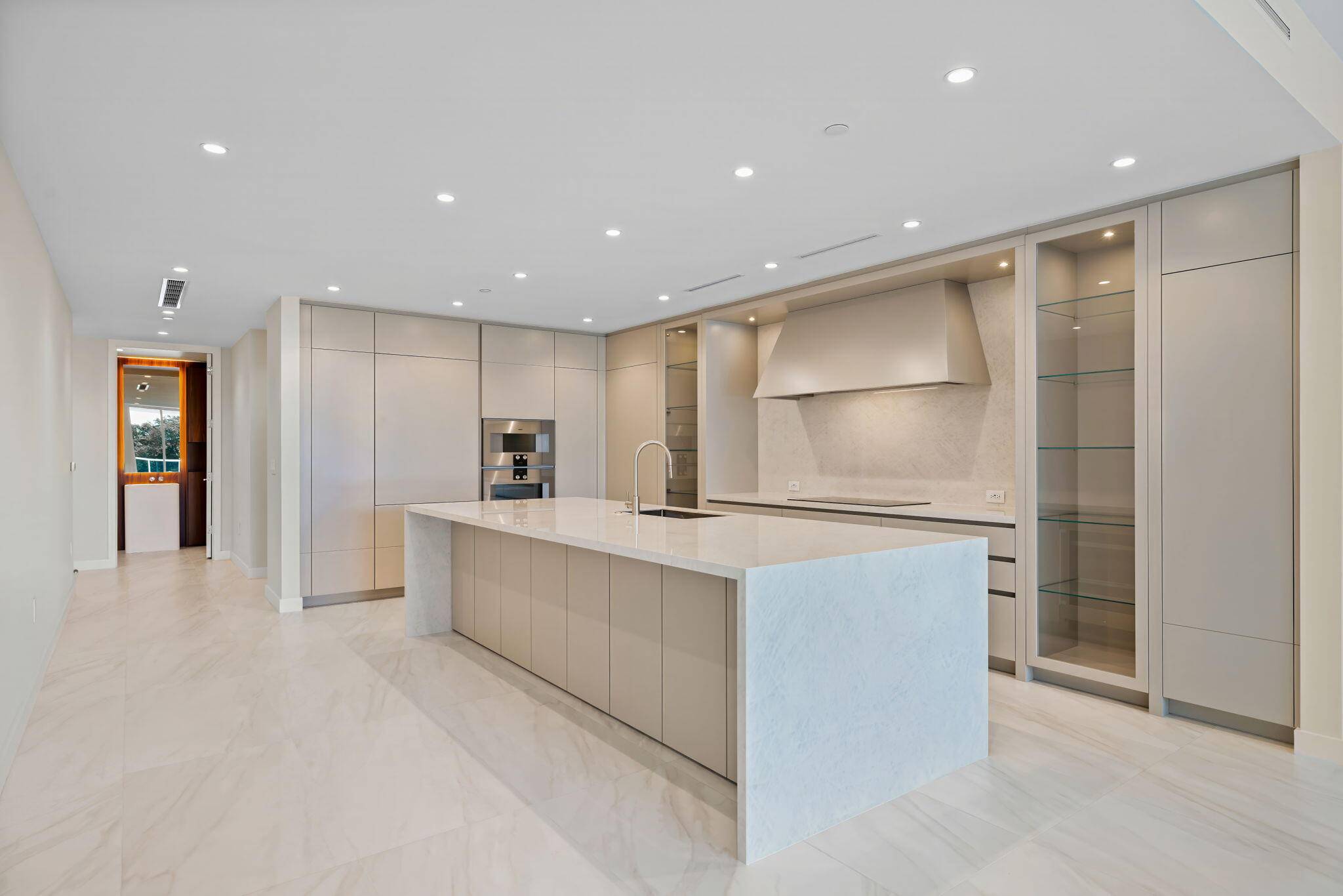 Boca Raton, FL 33432,220 SE Mizner BLVD 418