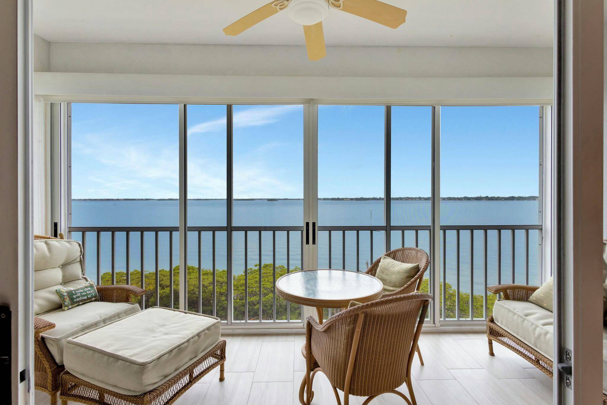 Stuart, FL 34996,144 NE Edgewater DR 3305