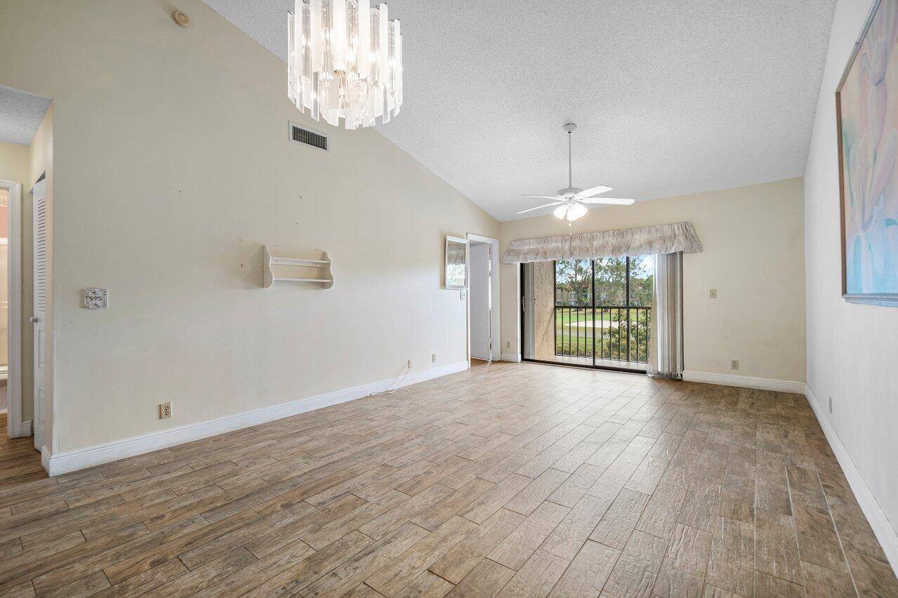 Lake Worth, FL 33467,4654 E Lucerne Lakes BLVD 201