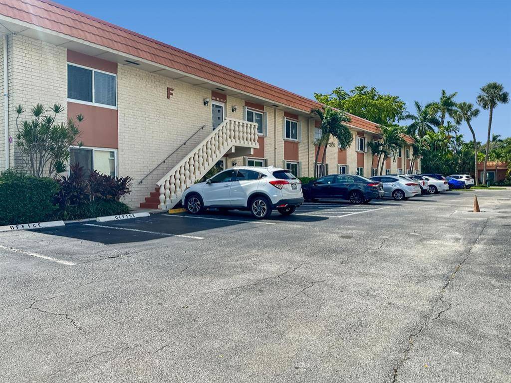 Wilton Manors, FL 33305,136 NE 19th CT 112f