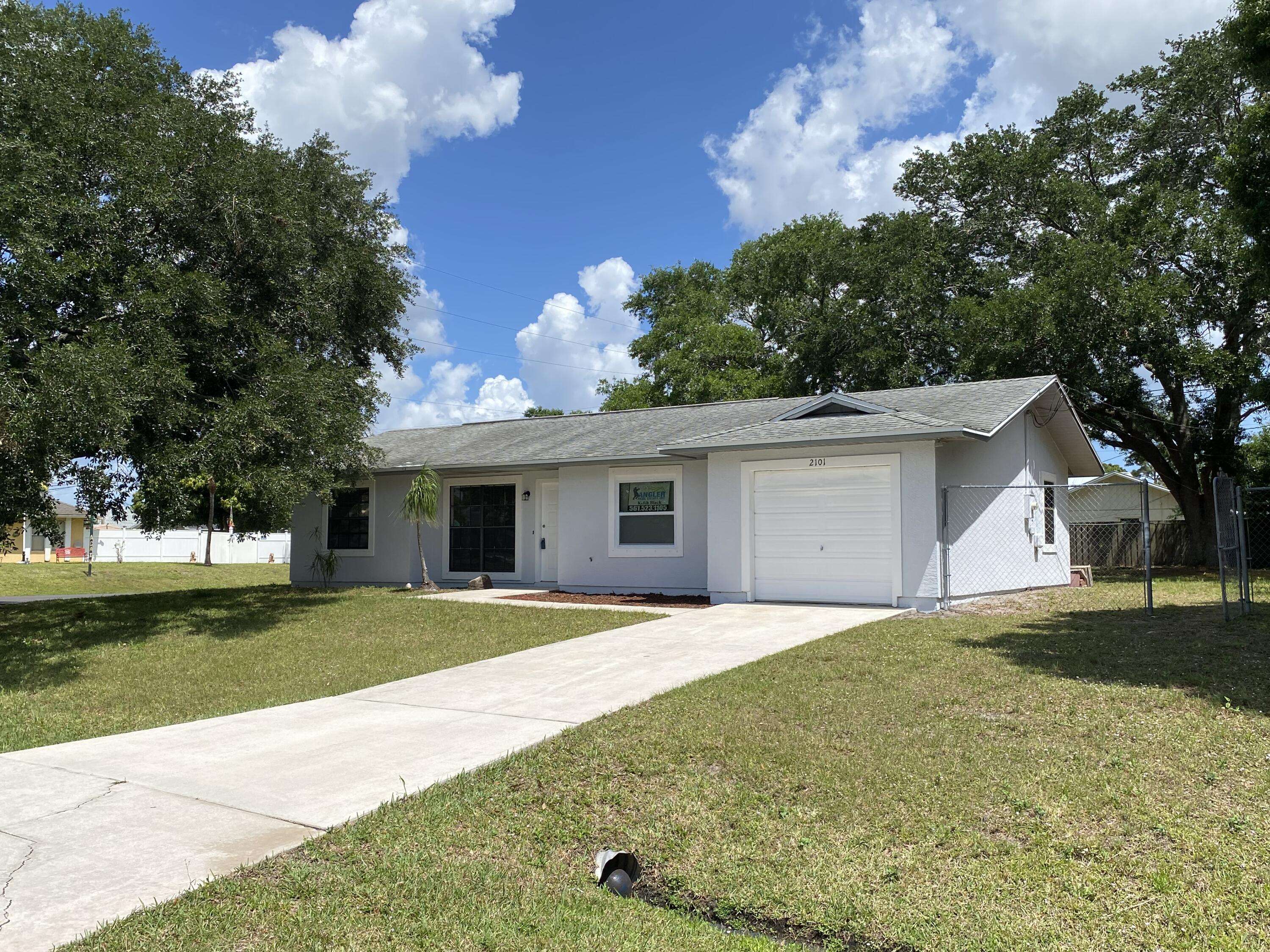 Port Saint Lucie, FL 34953,2101 SW Idaho LN