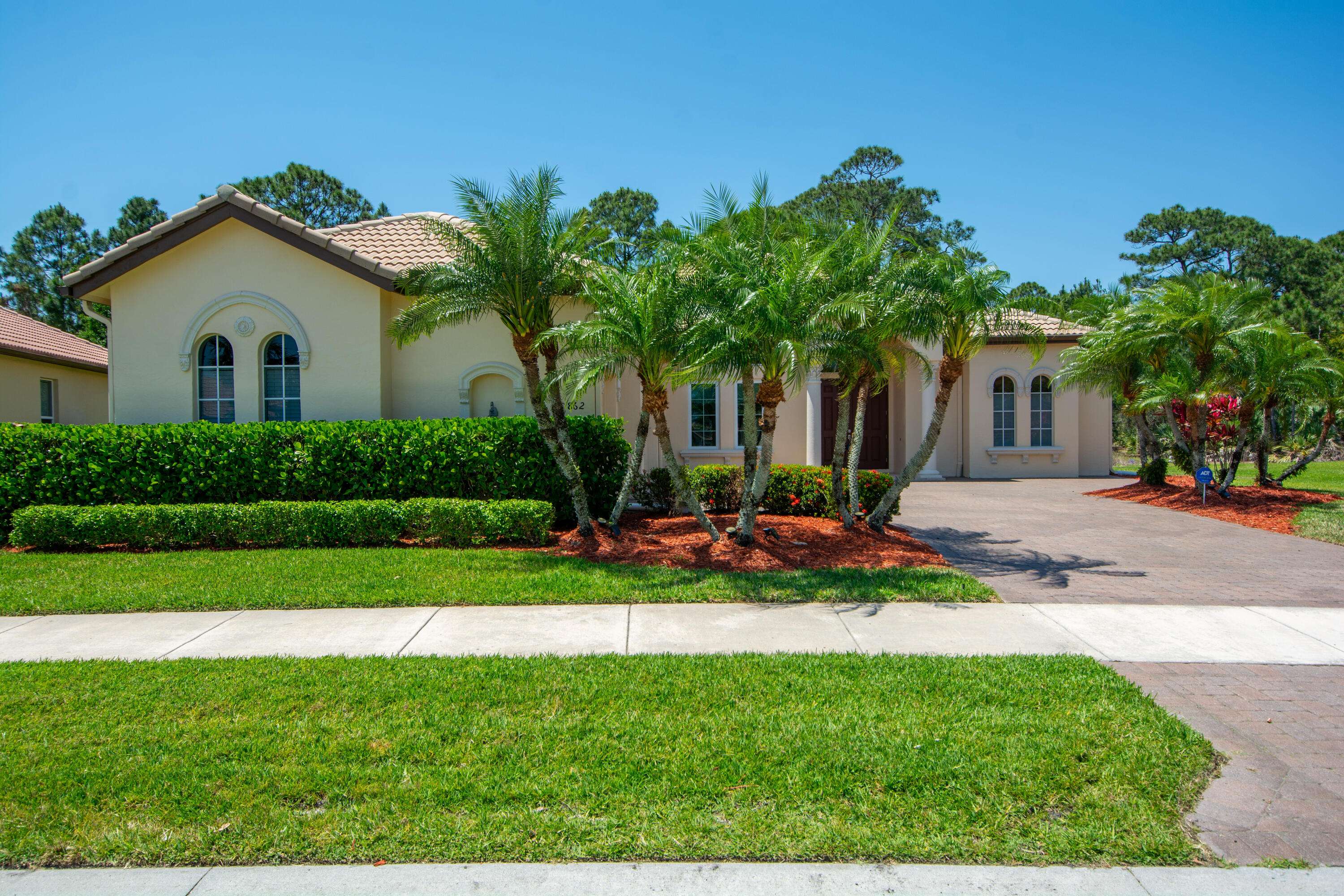 Port Saint Lucie, FL 34986,862 SW Grand Reserves BLVD