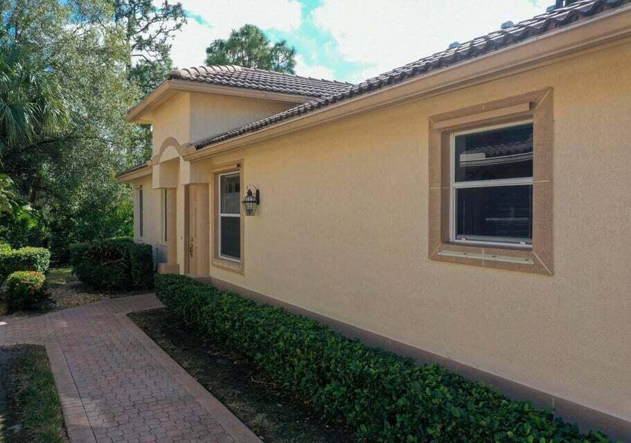 Port Saint Lucie, FL 34986,7032 Willow Pine WAY
