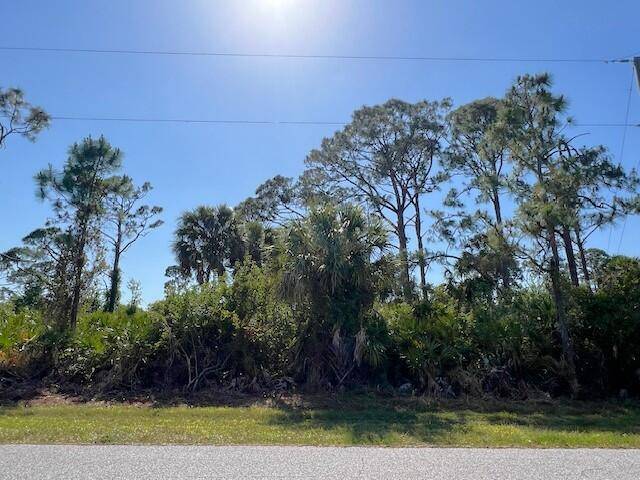 Port Charlotte, FL 33981,4097 Chippewa ST