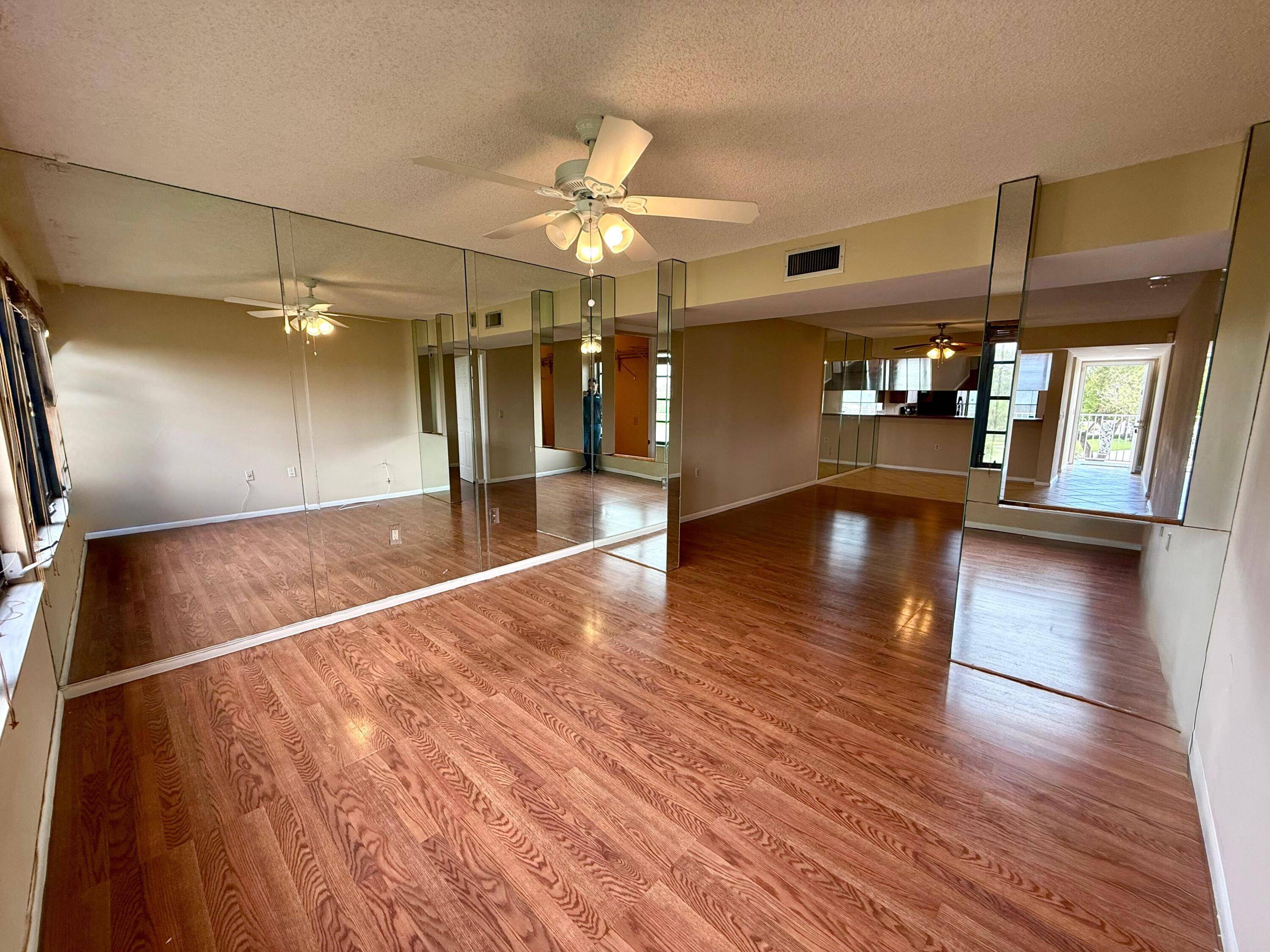 West Palm Beach, FL 33409,3525 Village BLVD 303